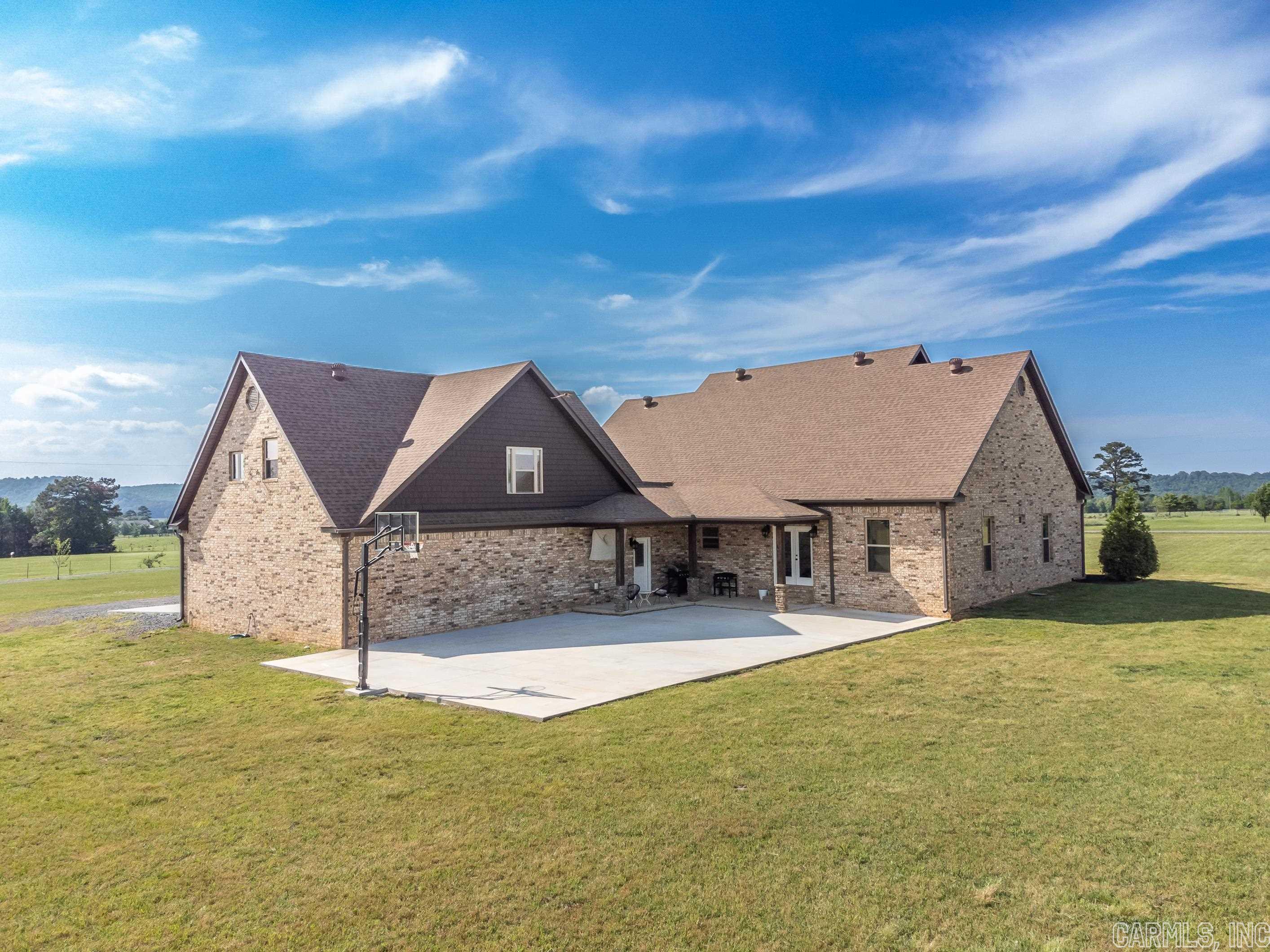 BLUE HOLE ESTATES - Residential