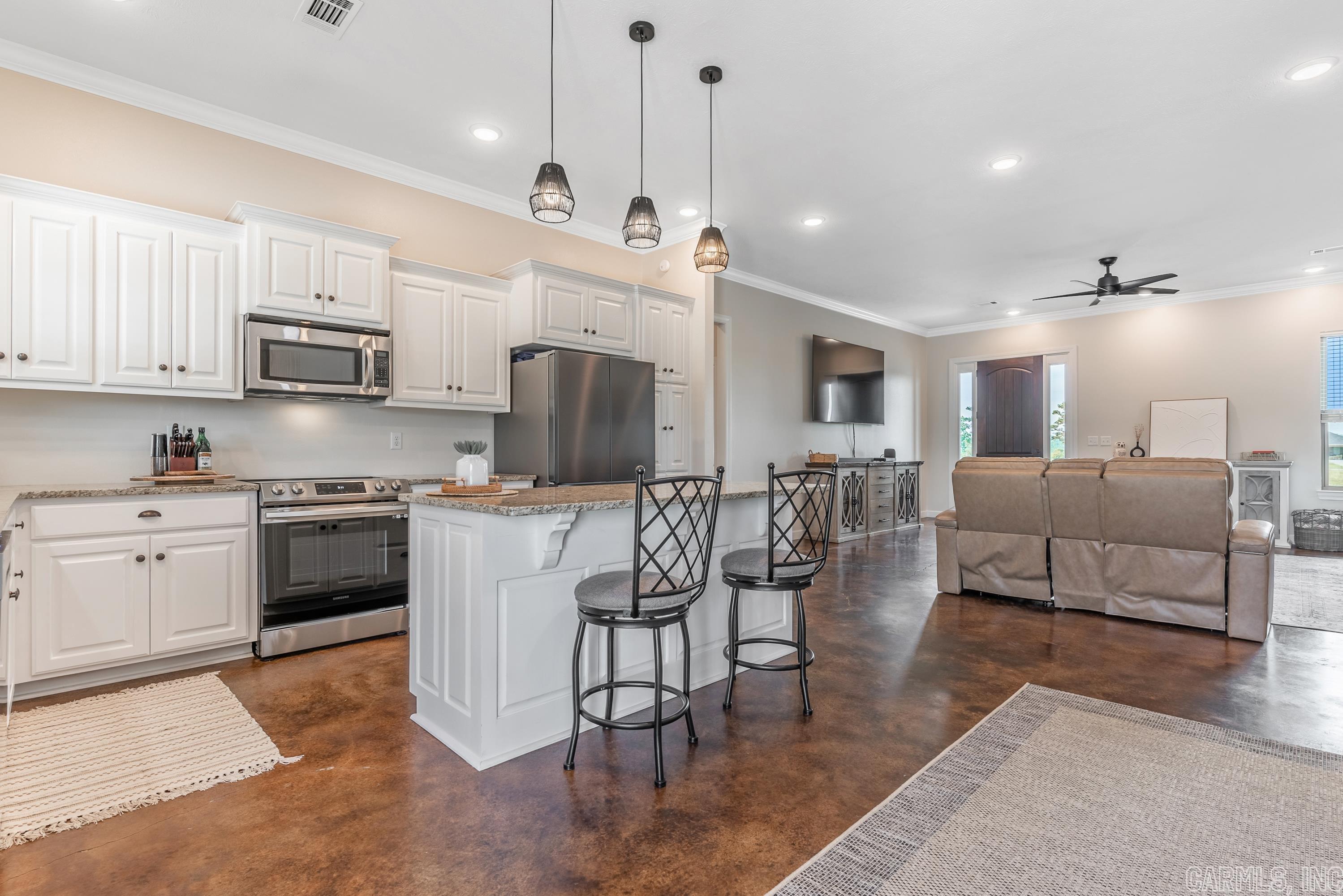 BLUE HOLE ESTATES - Residential