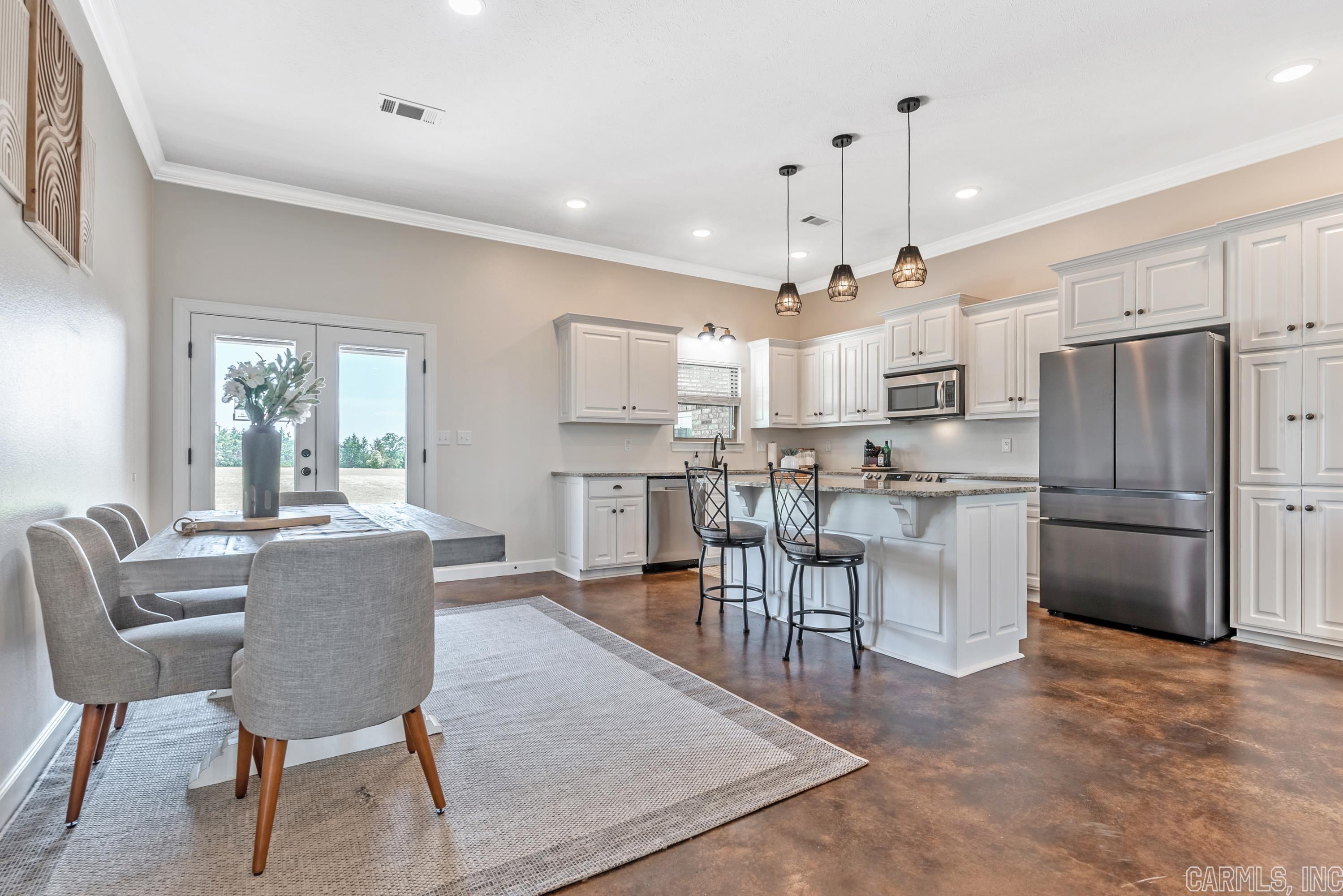 BLUE HOLE ESTATES - Residential