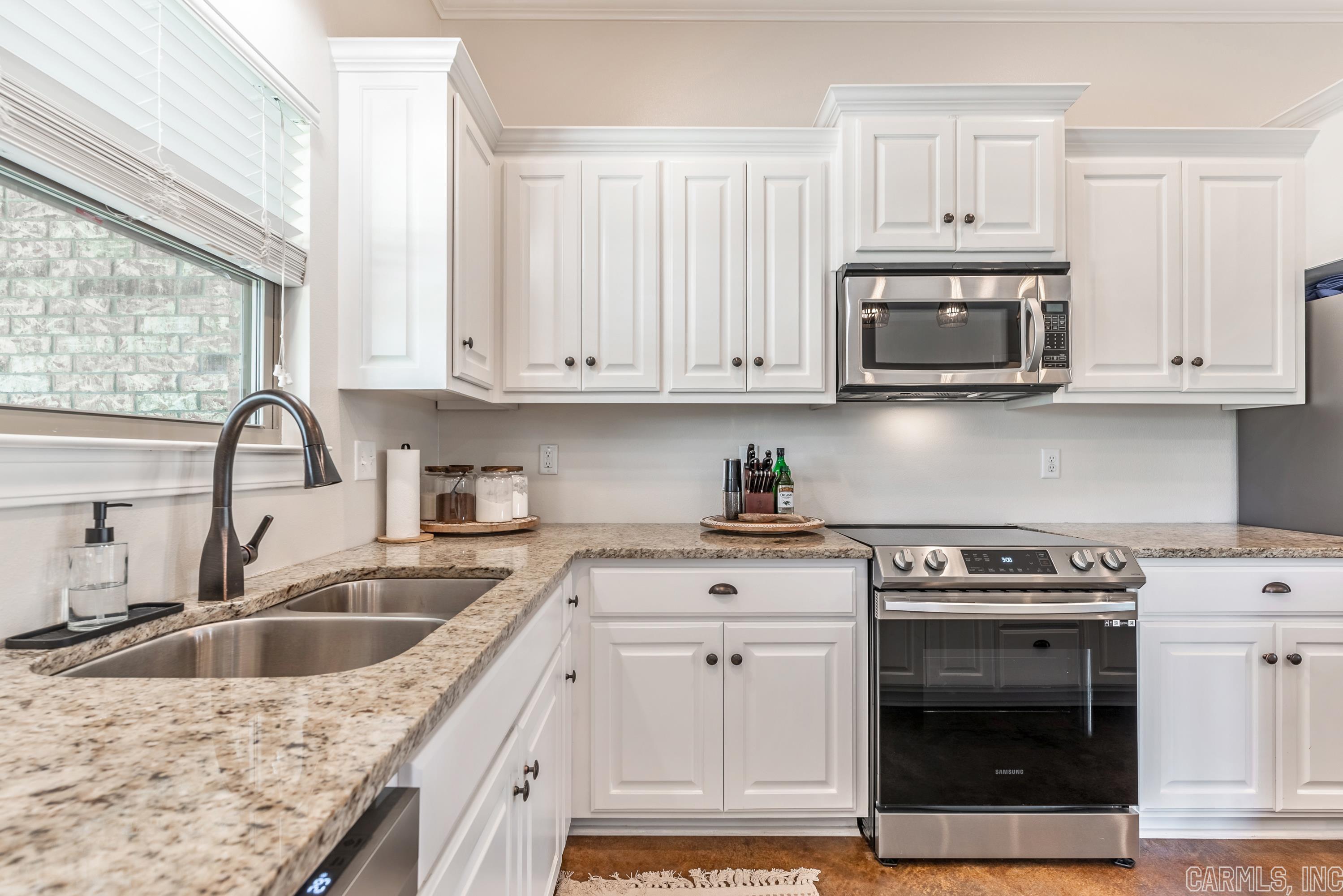 BLUE HOLE ESTATES - Residential