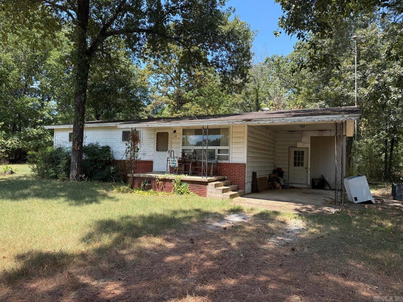 INVESTMENT OPPORTUNITY!!! 3 bedroom 1 bath fixer upper, close to schools and shopping. This little gem includes a 10x20 storage shed with electricity. Don't miss out on this opportunity to remodel and flip. Property is being sold as is where is. Taxes TBD.