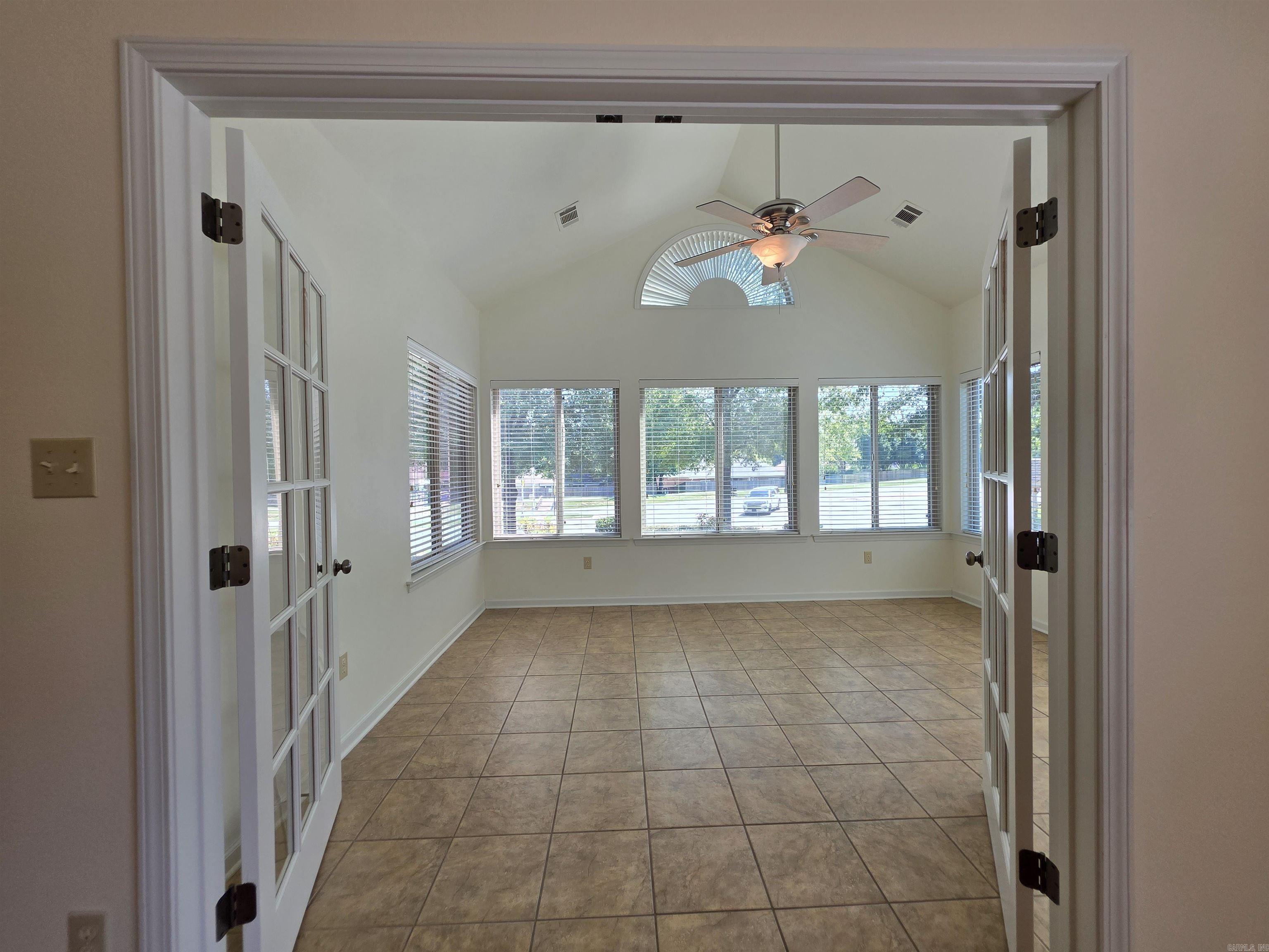 MOUNTAIN TERRACE ESTATES TOWNHOM - Residential