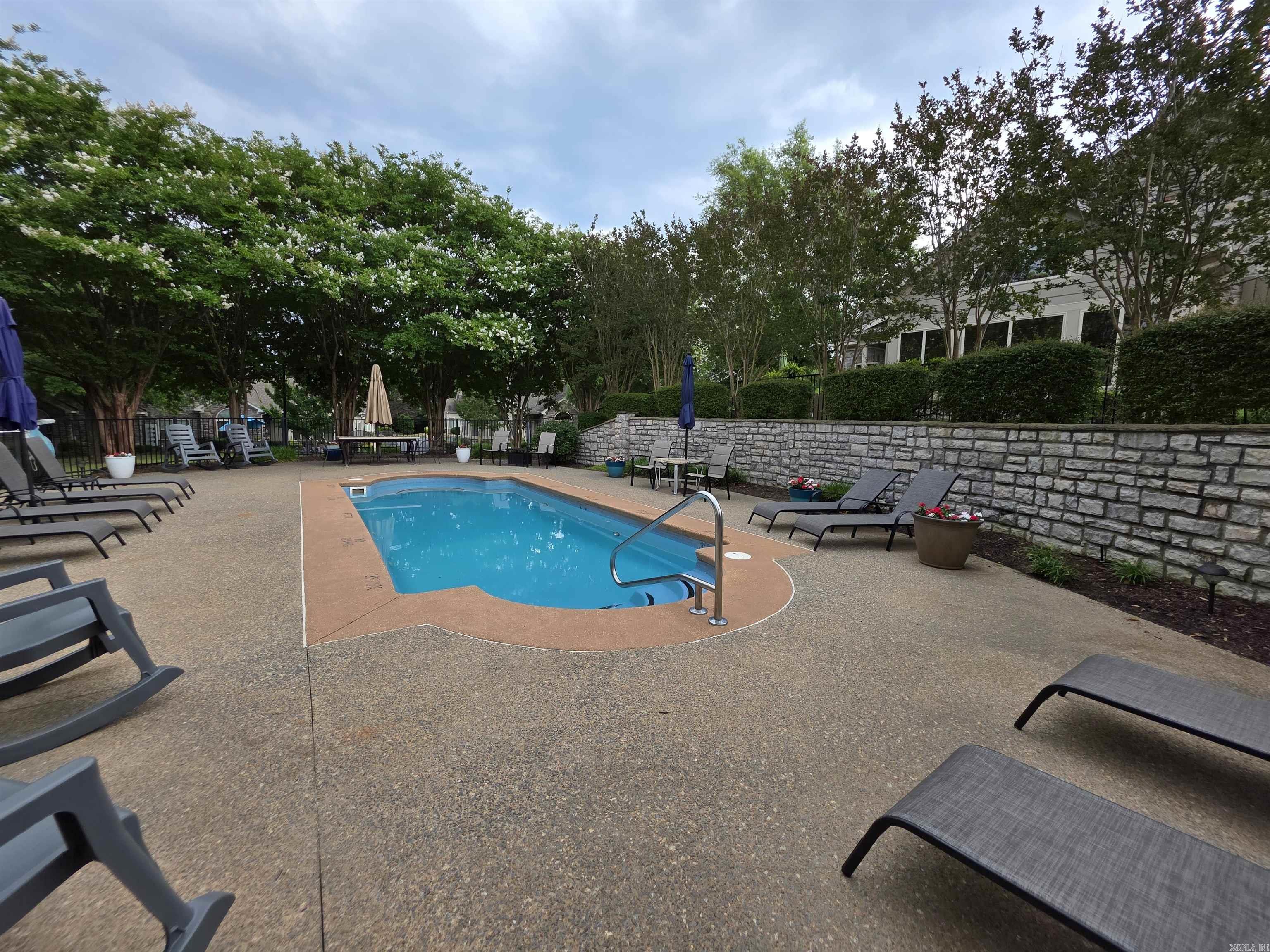 MOUNTAIN TERRACE ESTATES TOWNHOM - Residential
