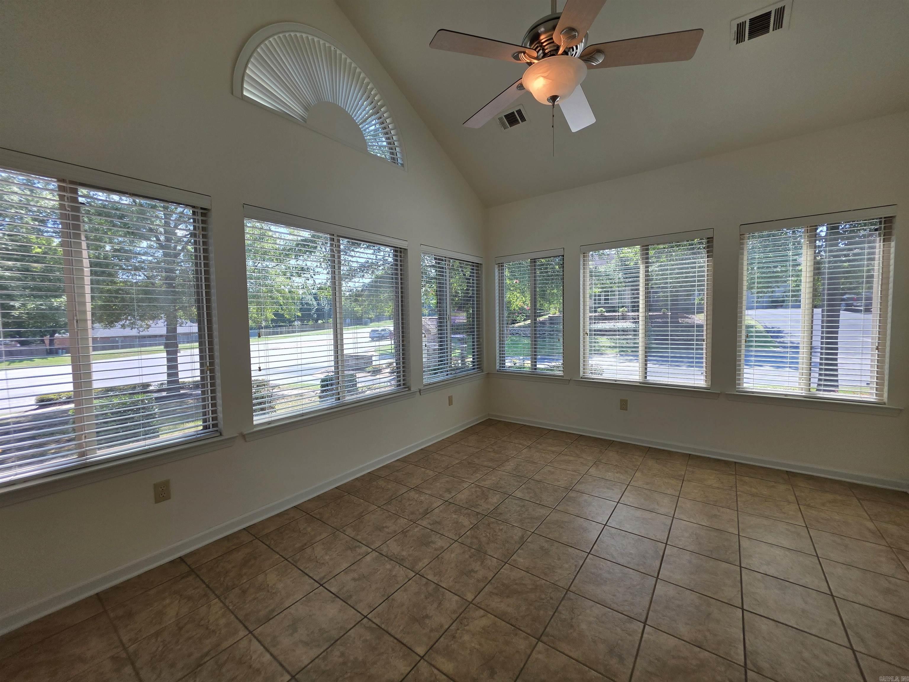 MOUNTAIN TERRACE ESTATES TOWNHOM - Residential