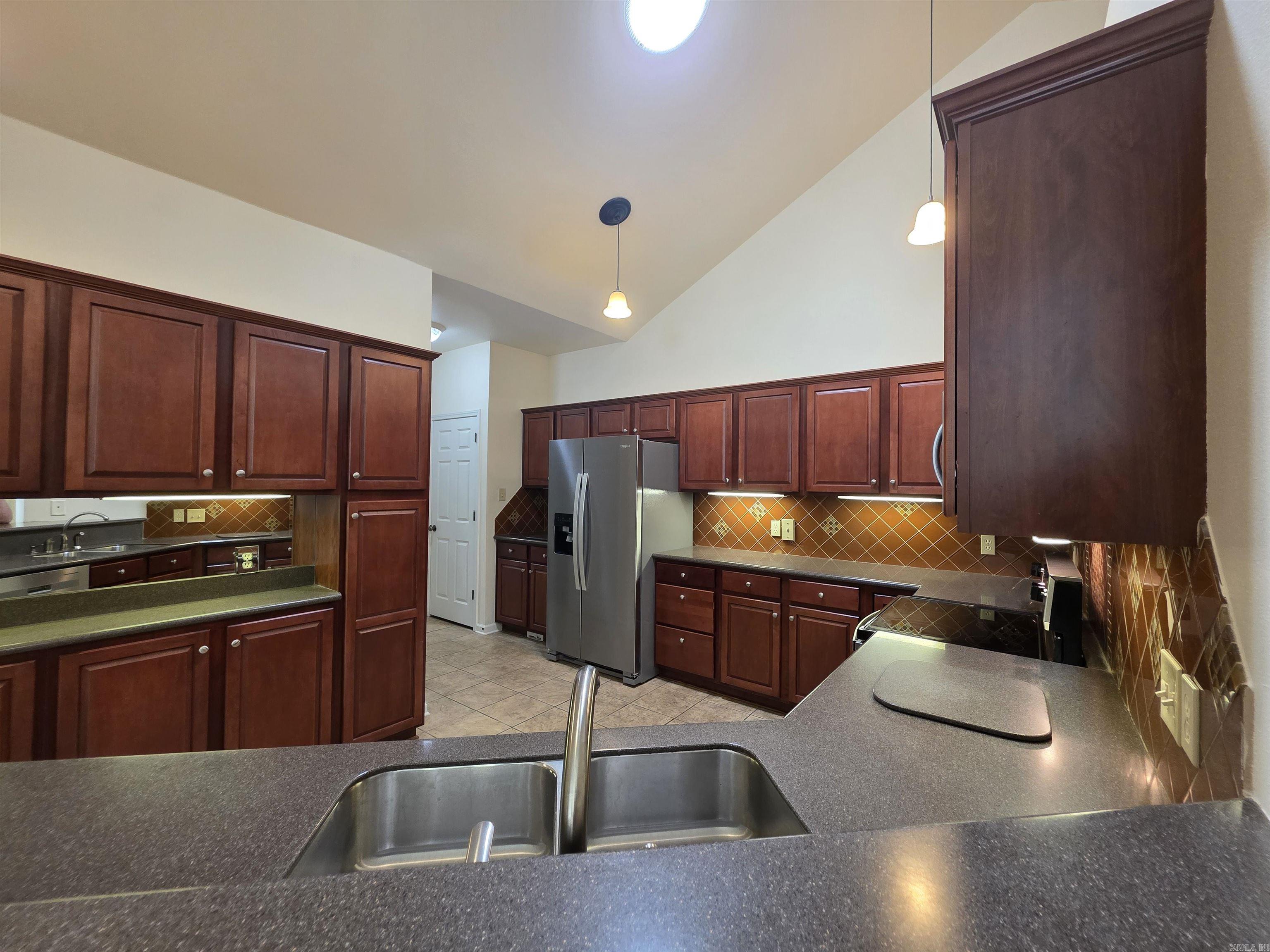 MOUNTAIN TERRACE ESTATES TOWNHOM - Residential