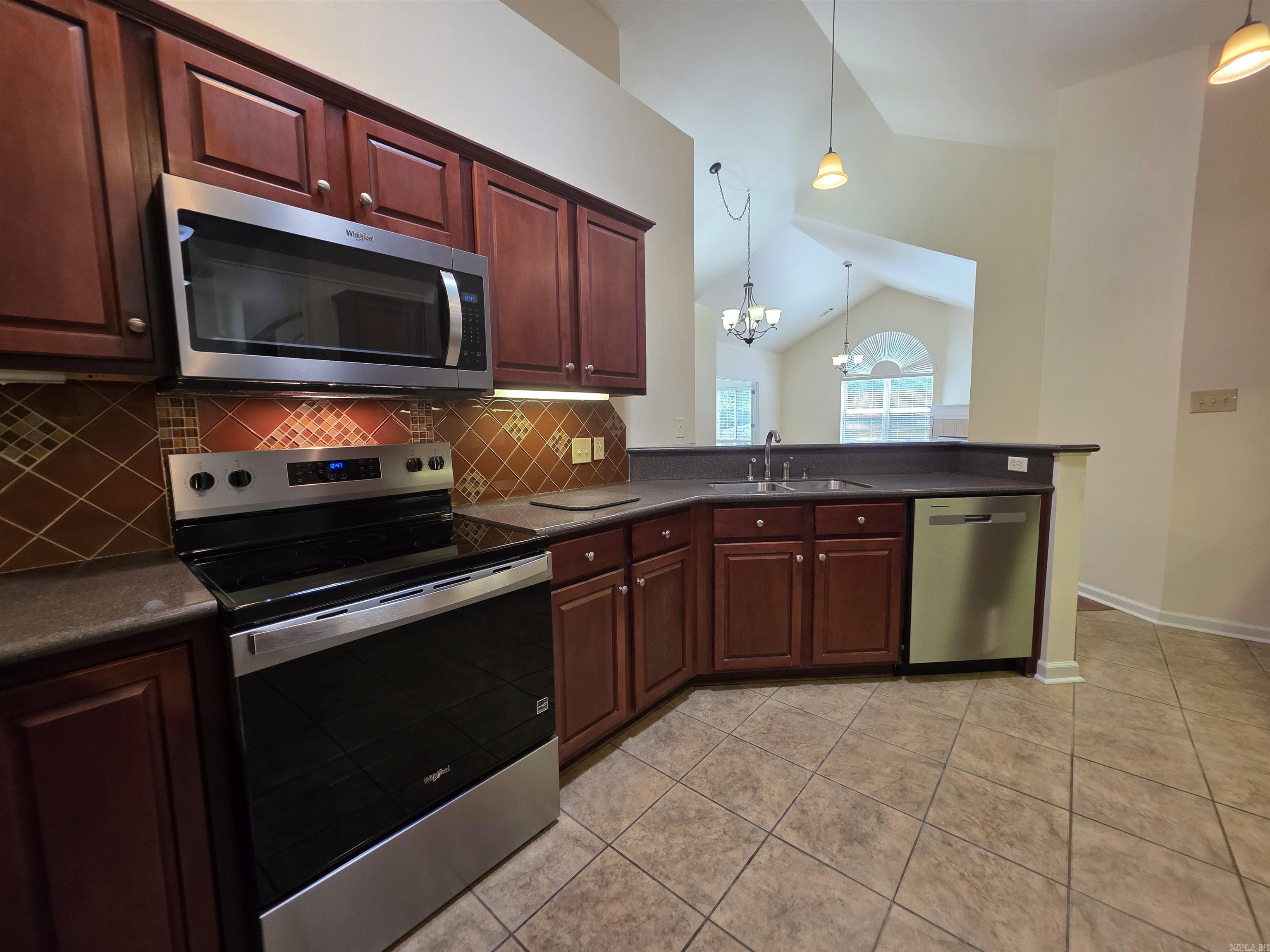 MOUNTAIN TERRACE ESTATES TOWNHOM - Residential