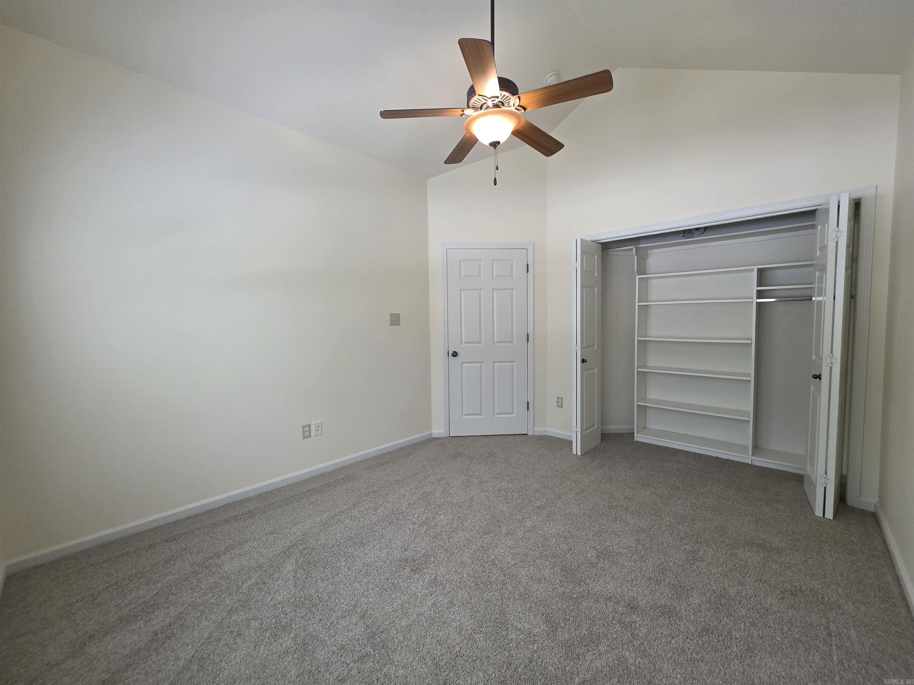 MOUNTAIN TERRACE ESTATES TOWNHOM - Residential