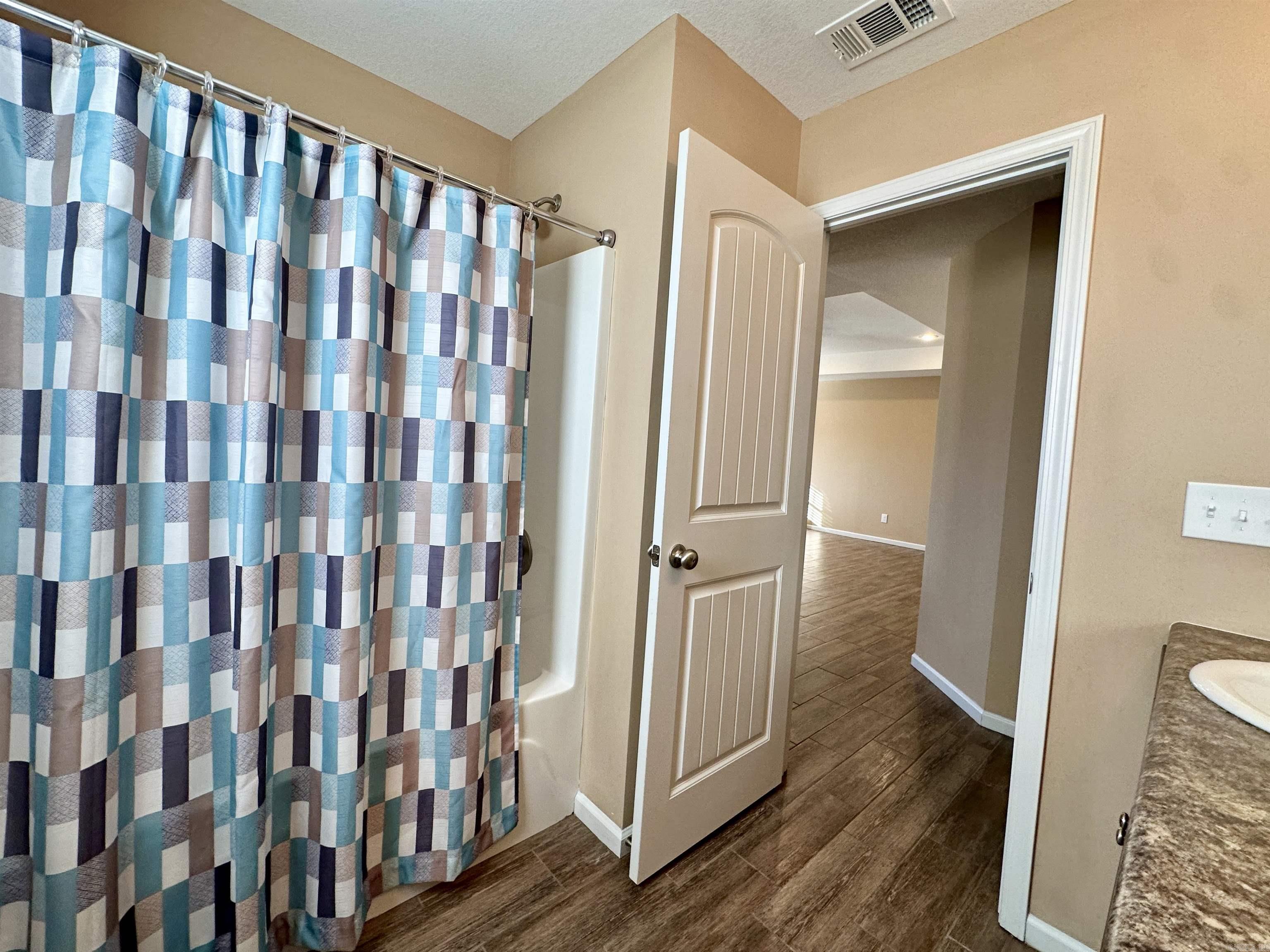 WINDSOR LANDING - Residential