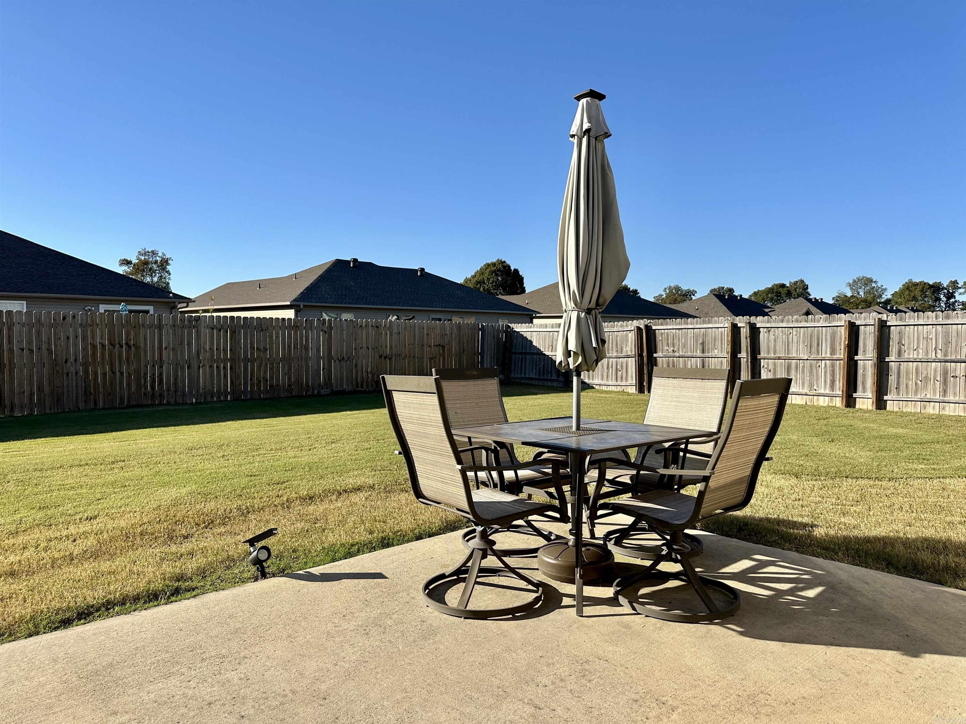 WINDSOR LANDING - Residential