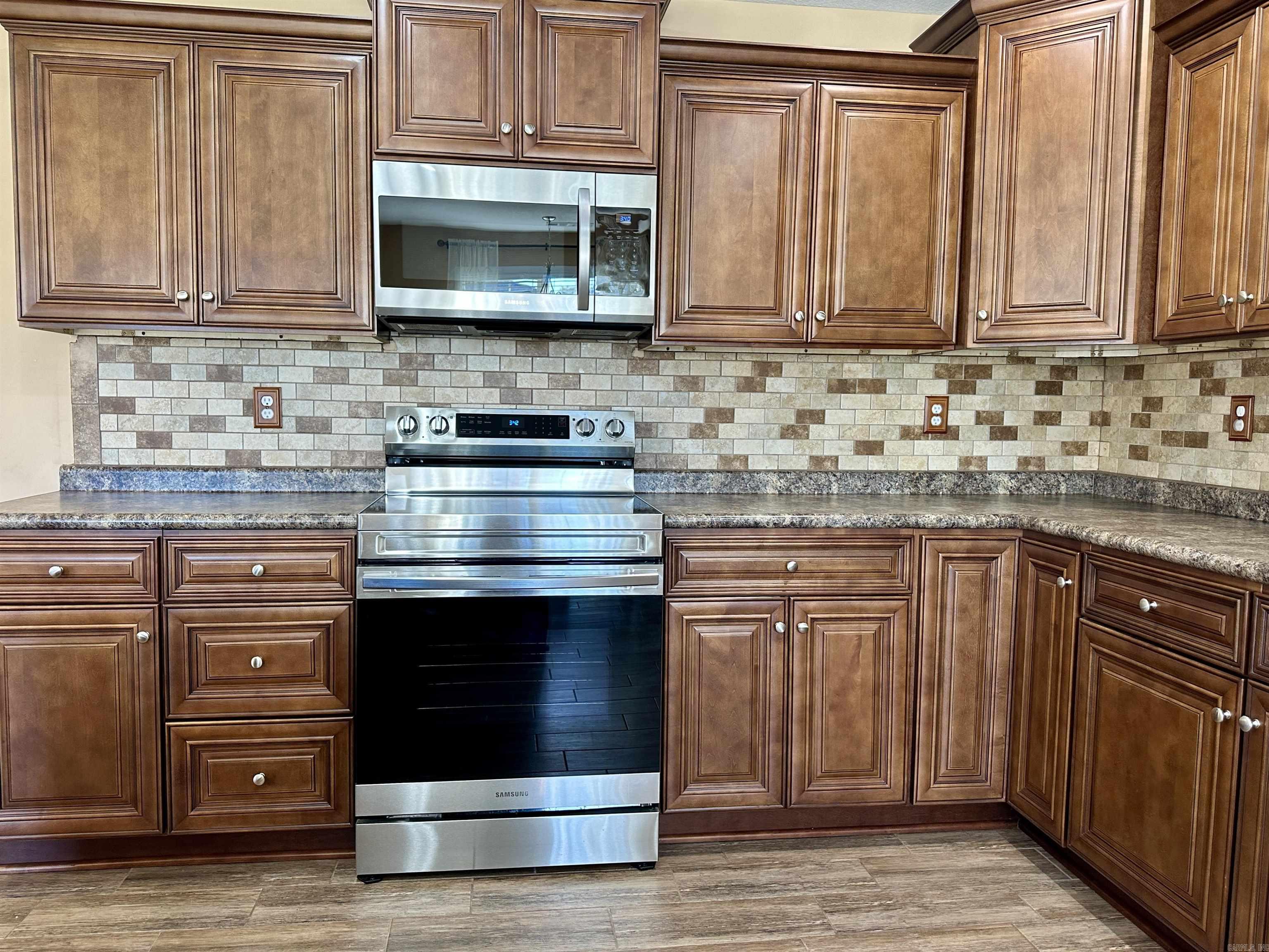 WINDSOR LANDING - Residential