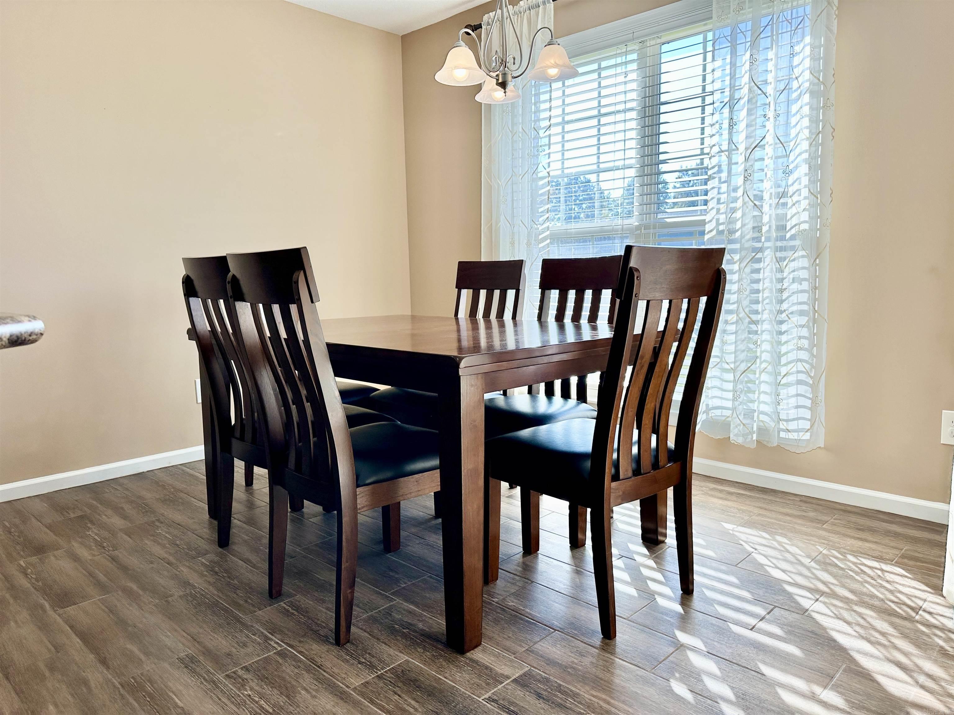 WINDSOR LANDING - Residential