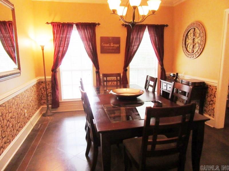 SECLUDED HILLS - Residential