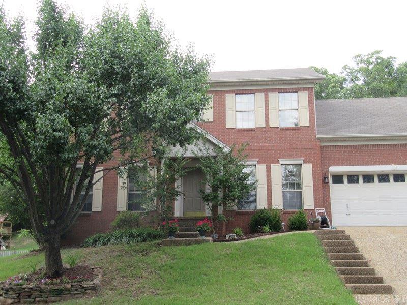 SECLUDED HILLS - Residential