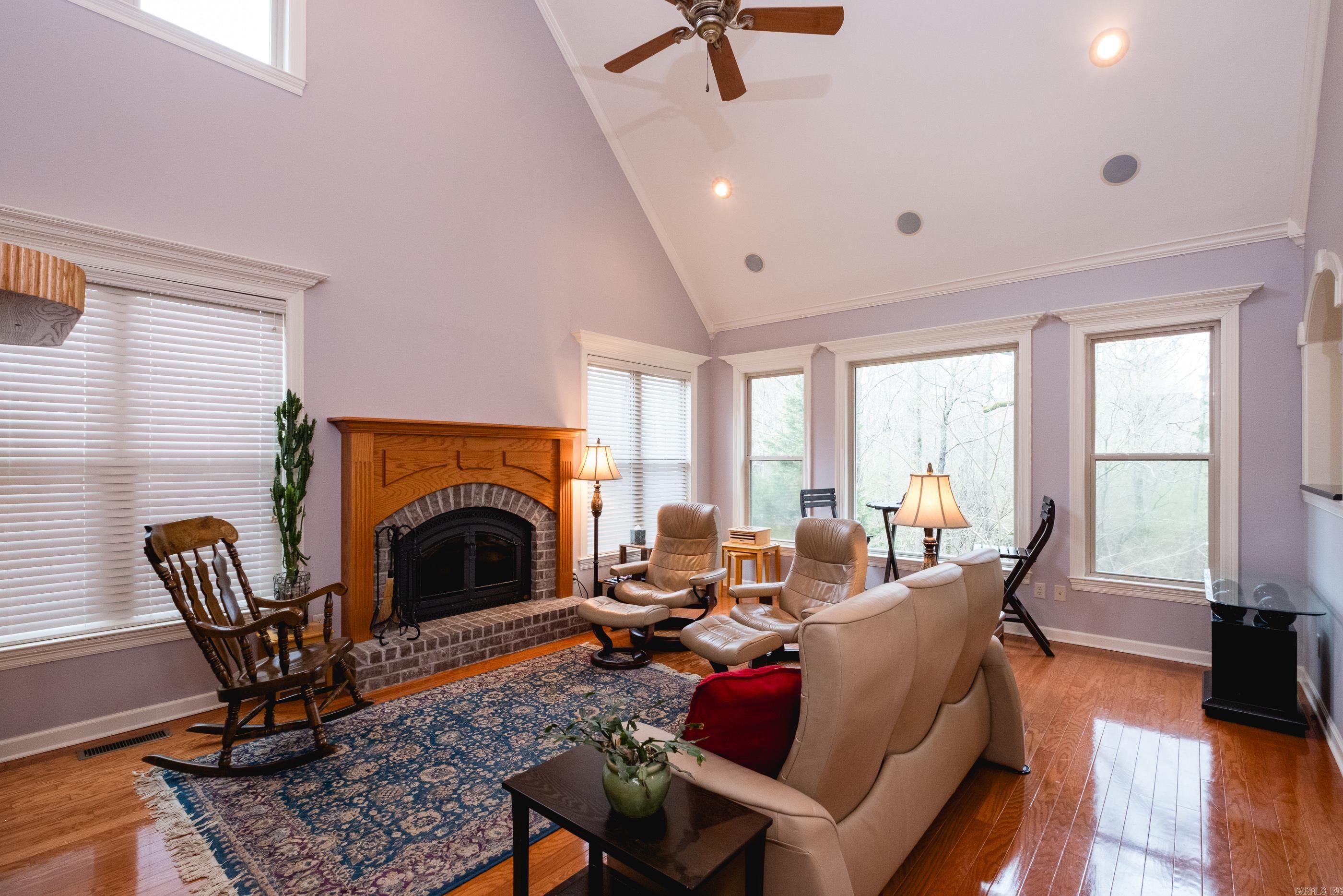 WOODLANDS EDGE - Residential