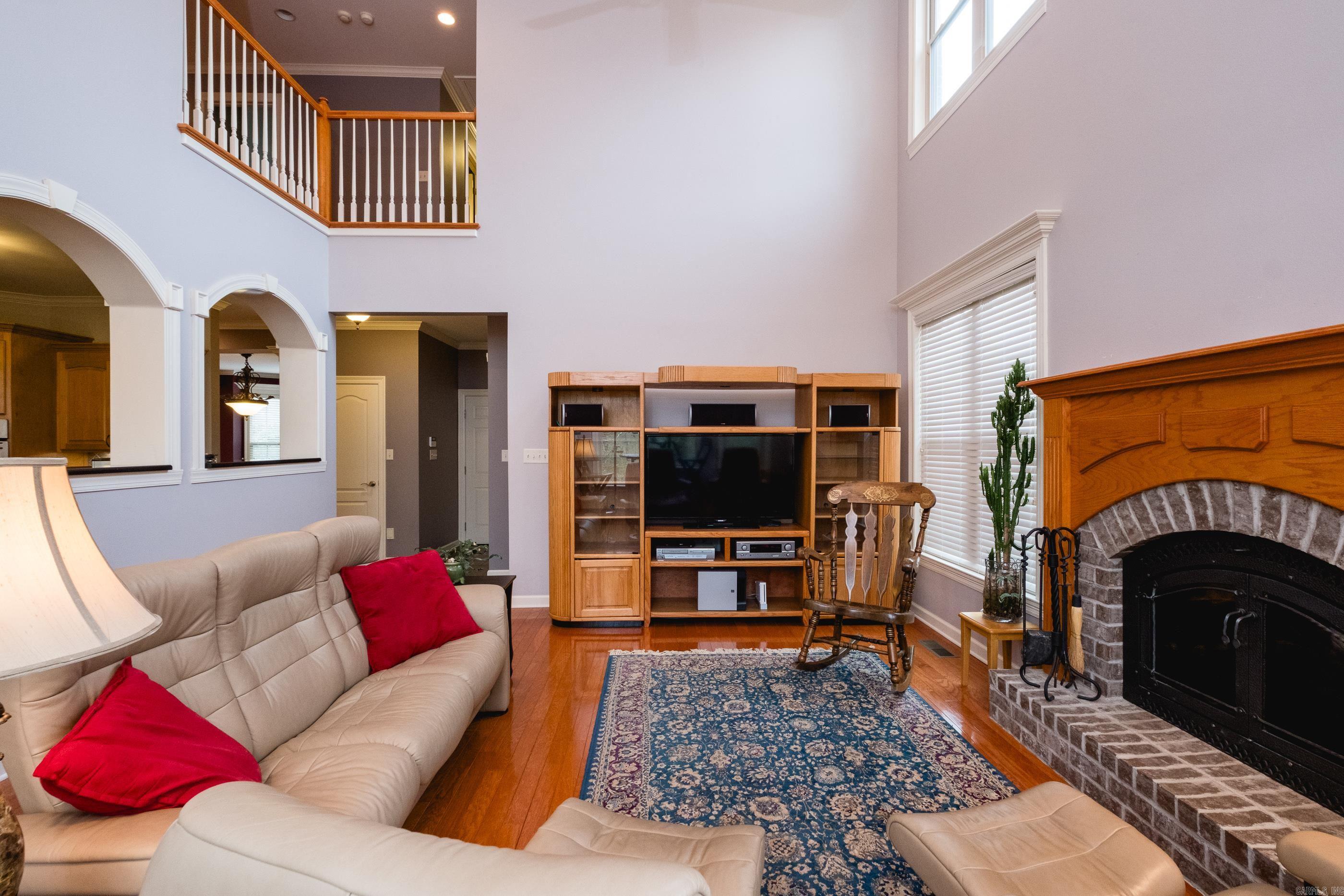 WOODLANDS EDGE - Residential