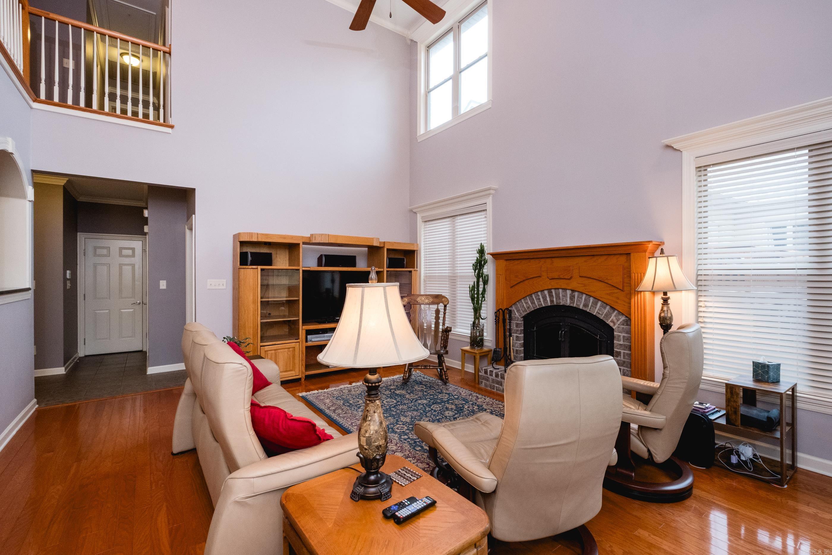 WOODLANDS EDGE - Residential