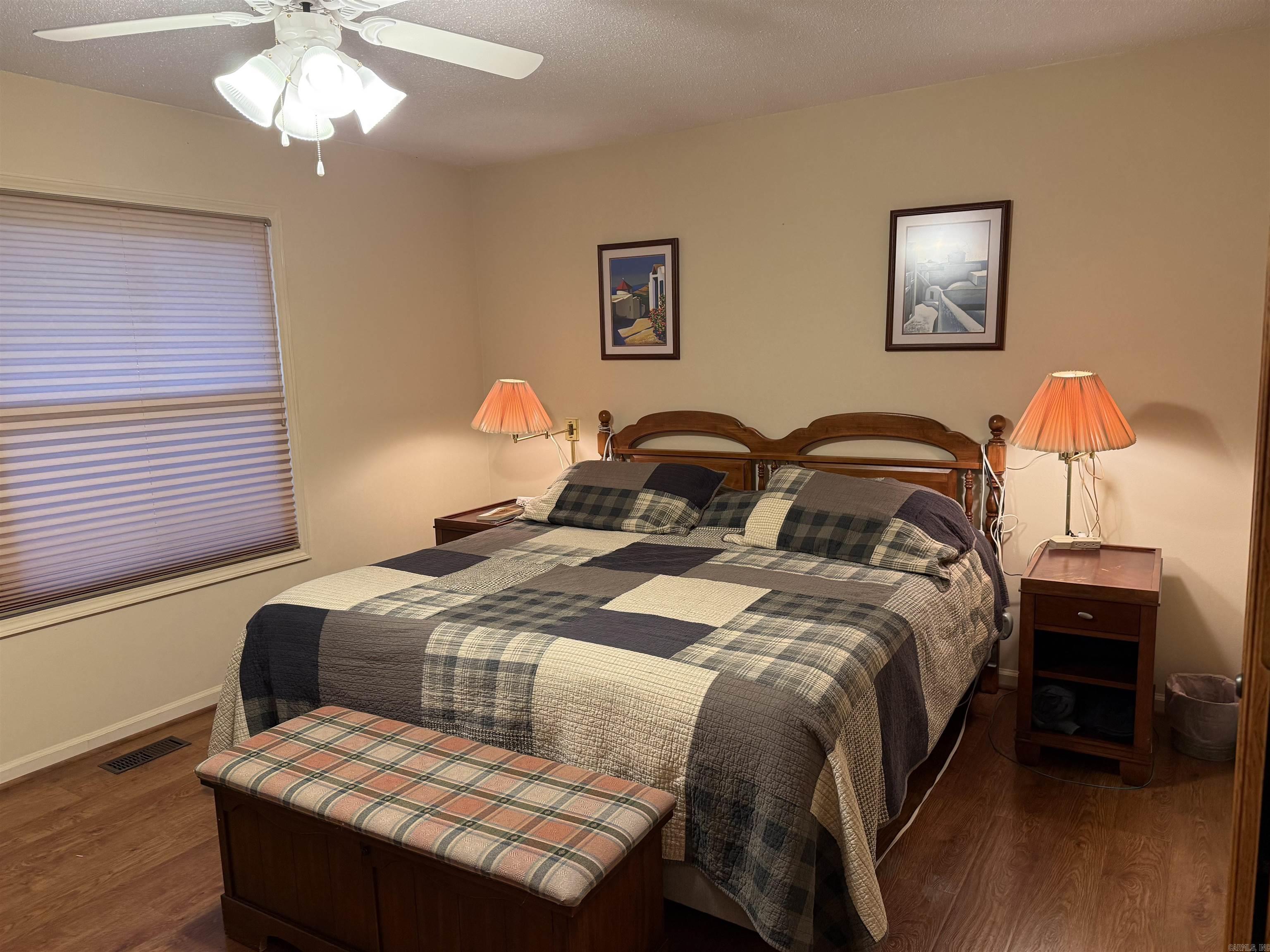 CASTLE RIDGE - Residential