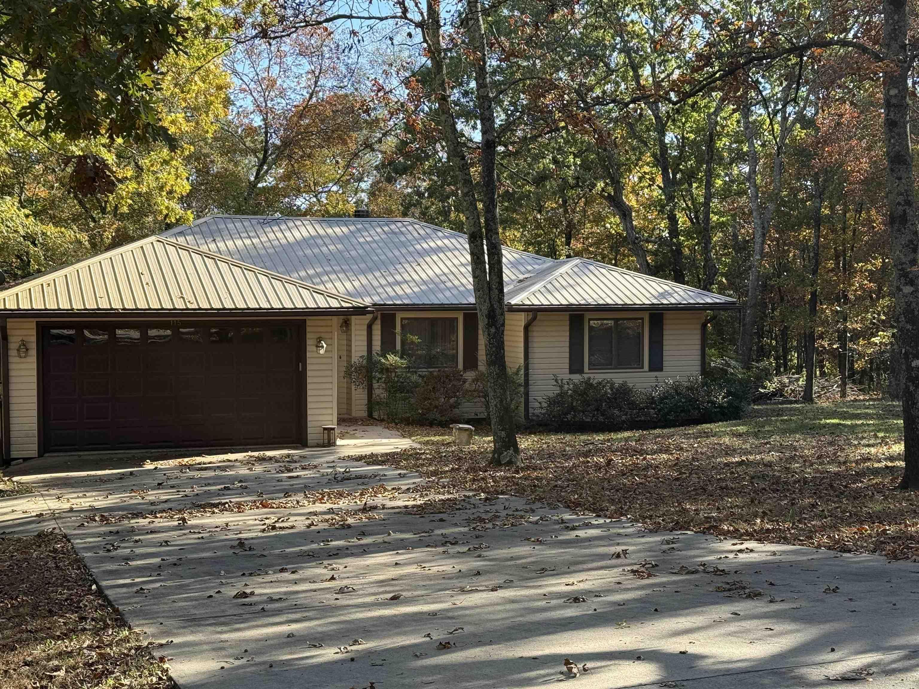 CASTLE RIDGE - Residential