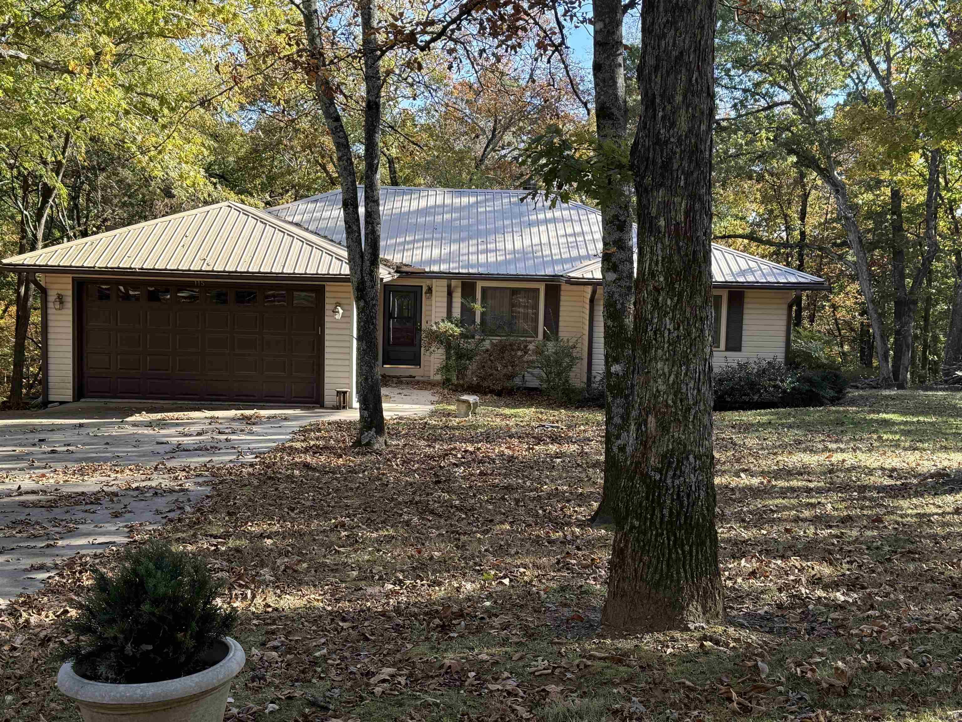 CASTLE RIDGE - Residential