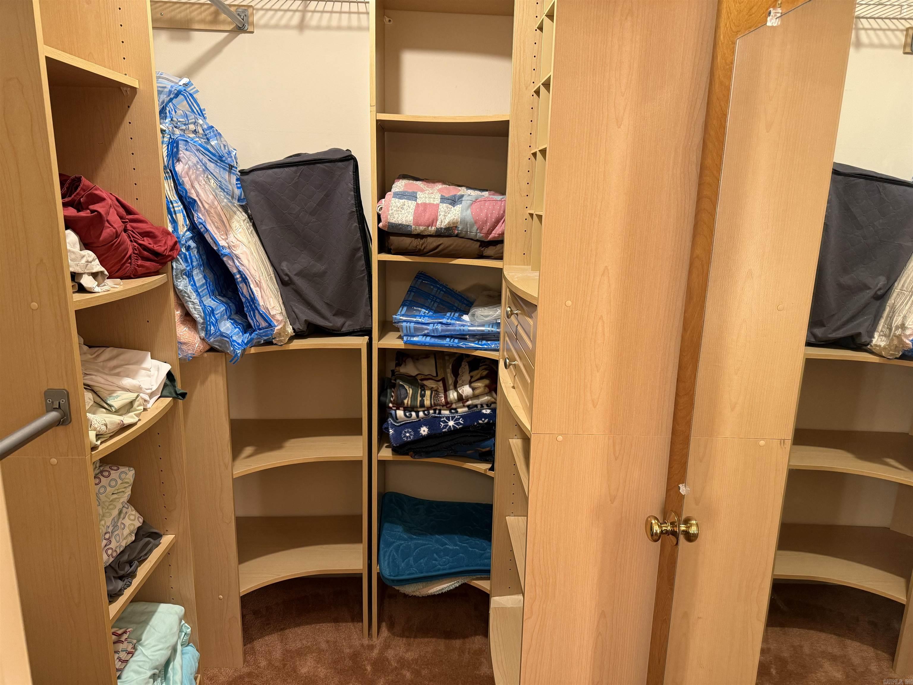 CASTLE RIDGE - Residential