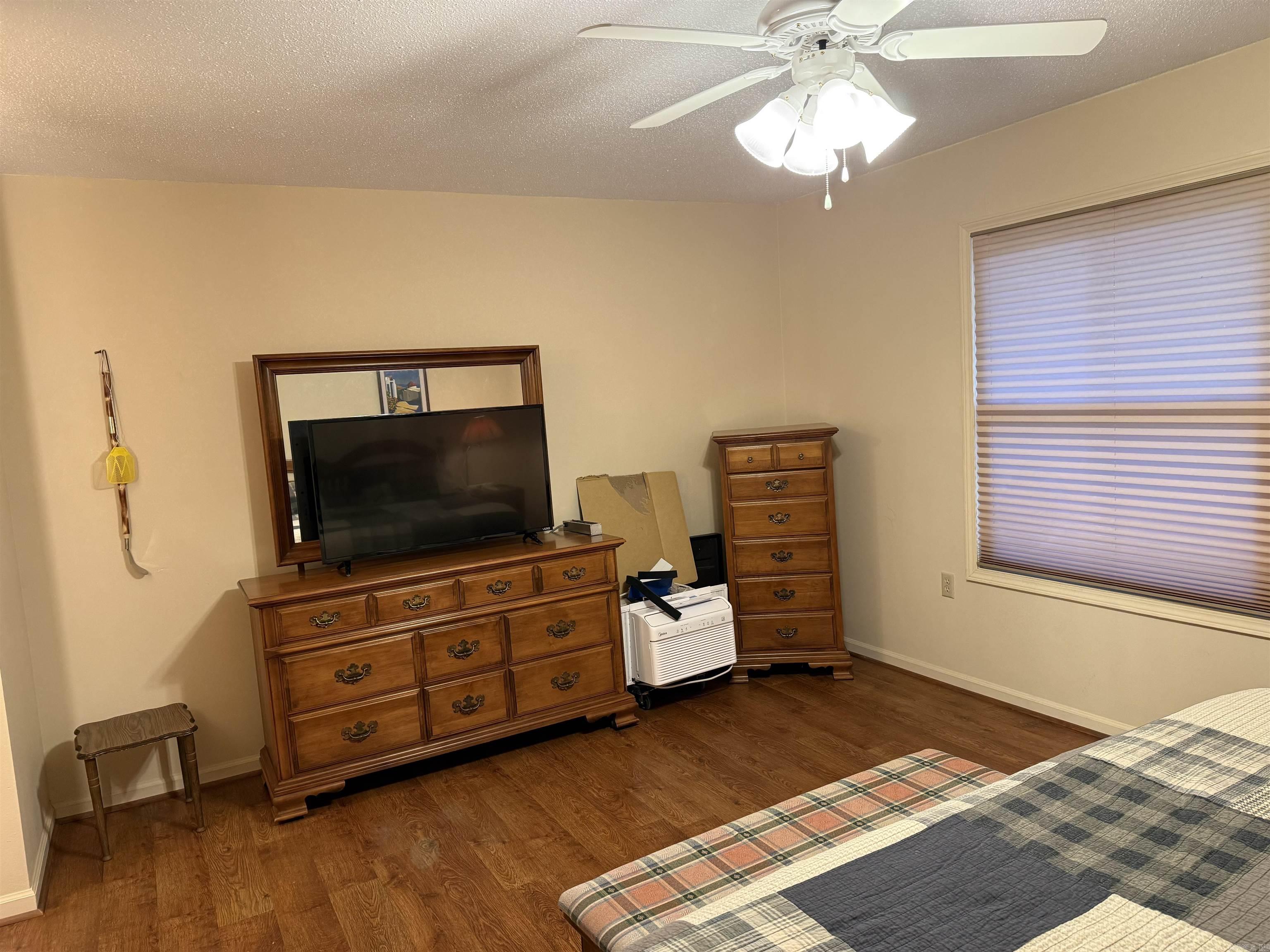 CASTLE RIDGE - Residential