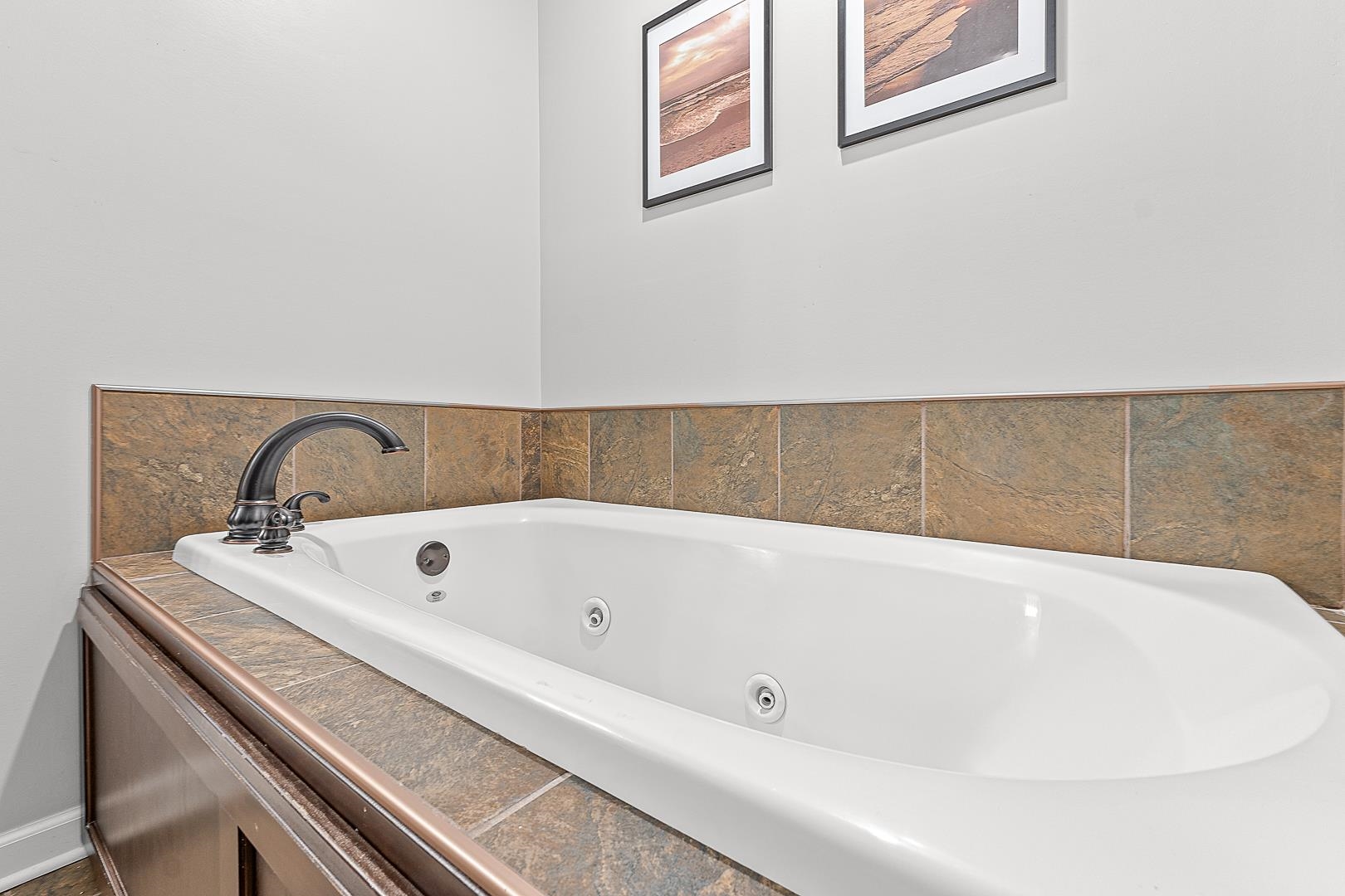 Donlee Ridge - Residential