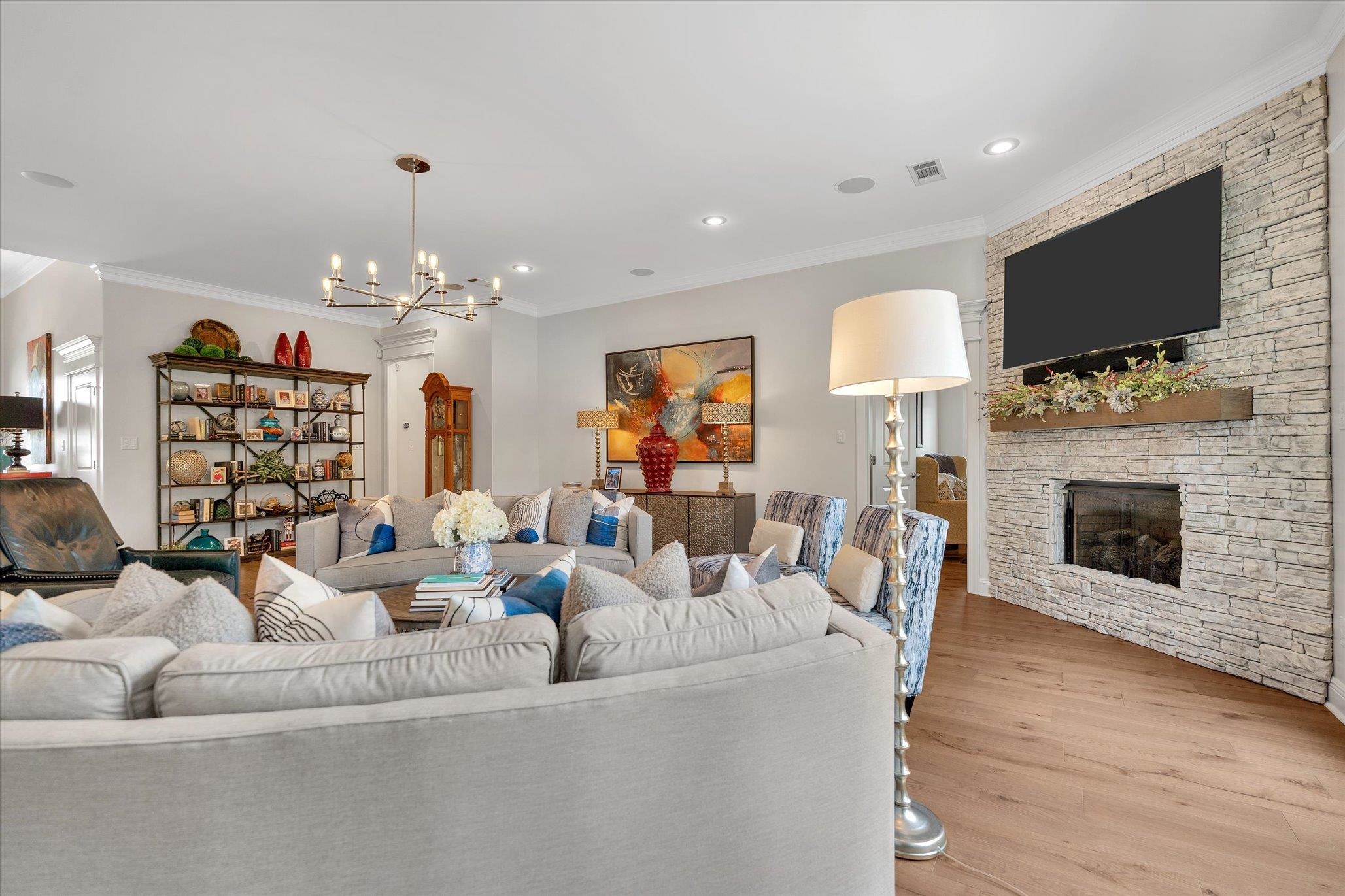 BARRINGTON PARK - Residential