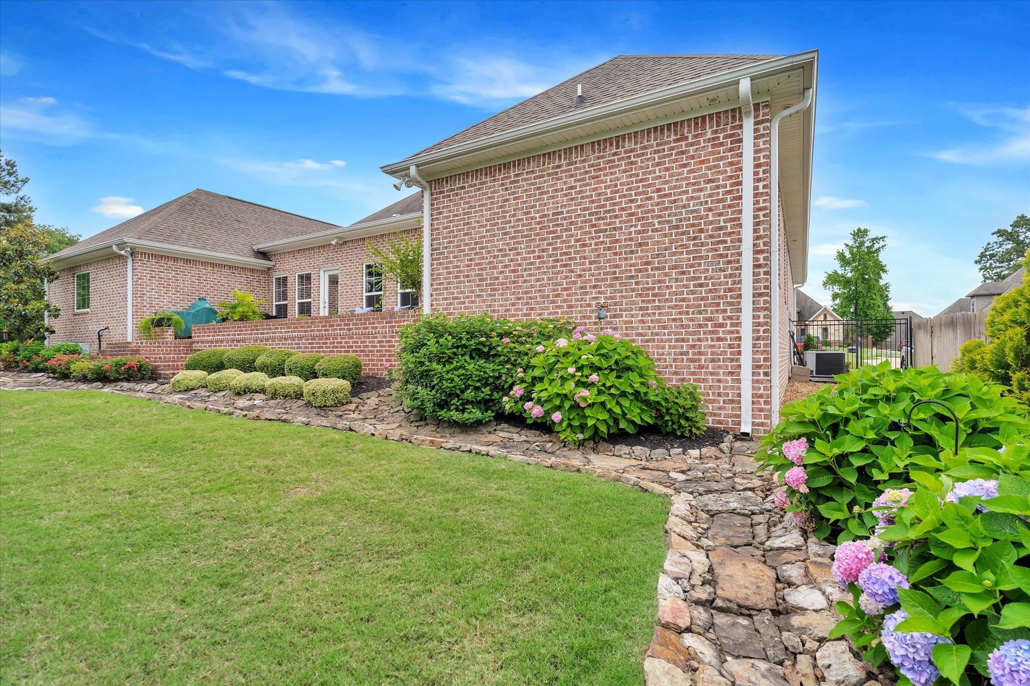 BARRINGTON PARK - Residential