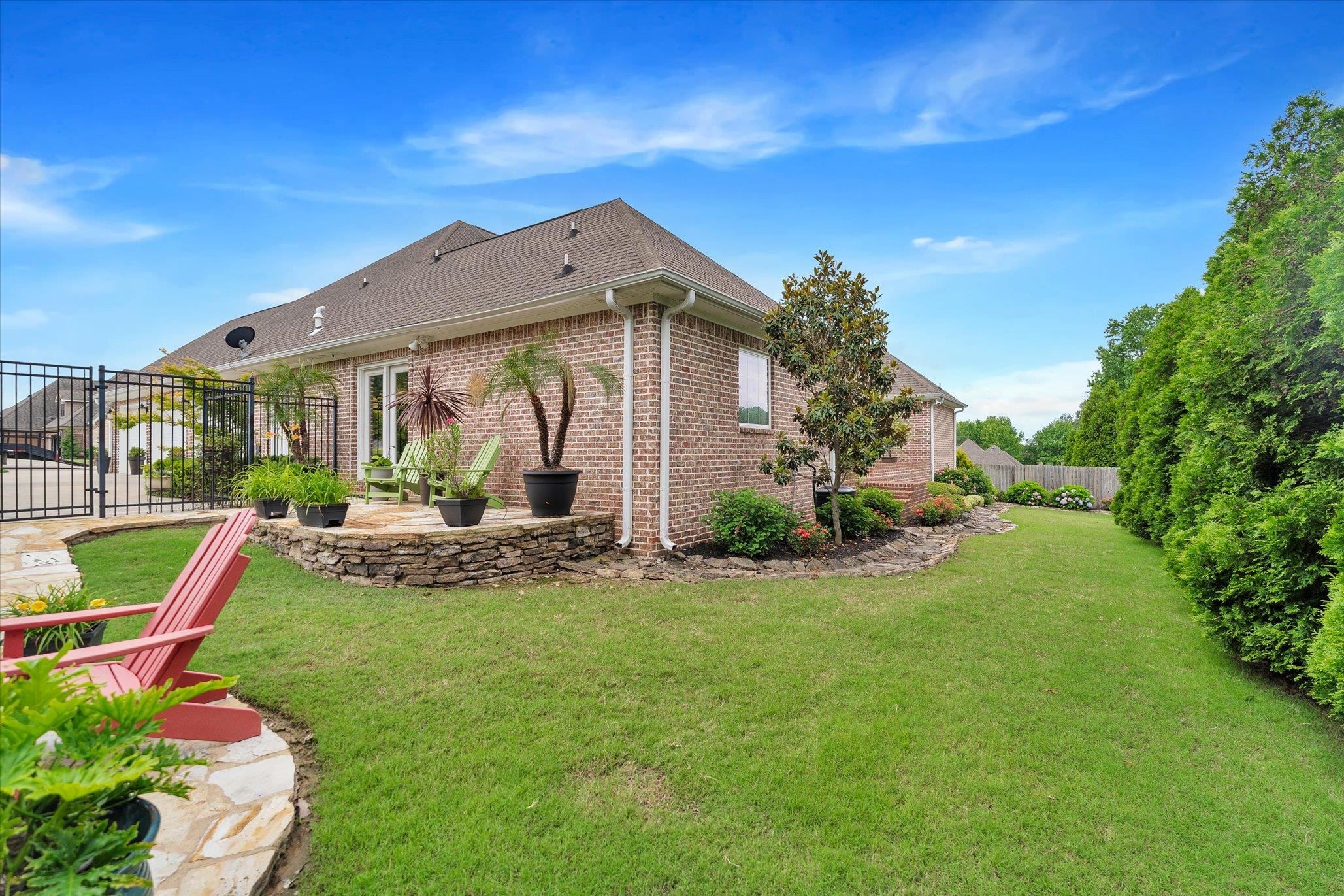 BARRINGTON PARK - Residential