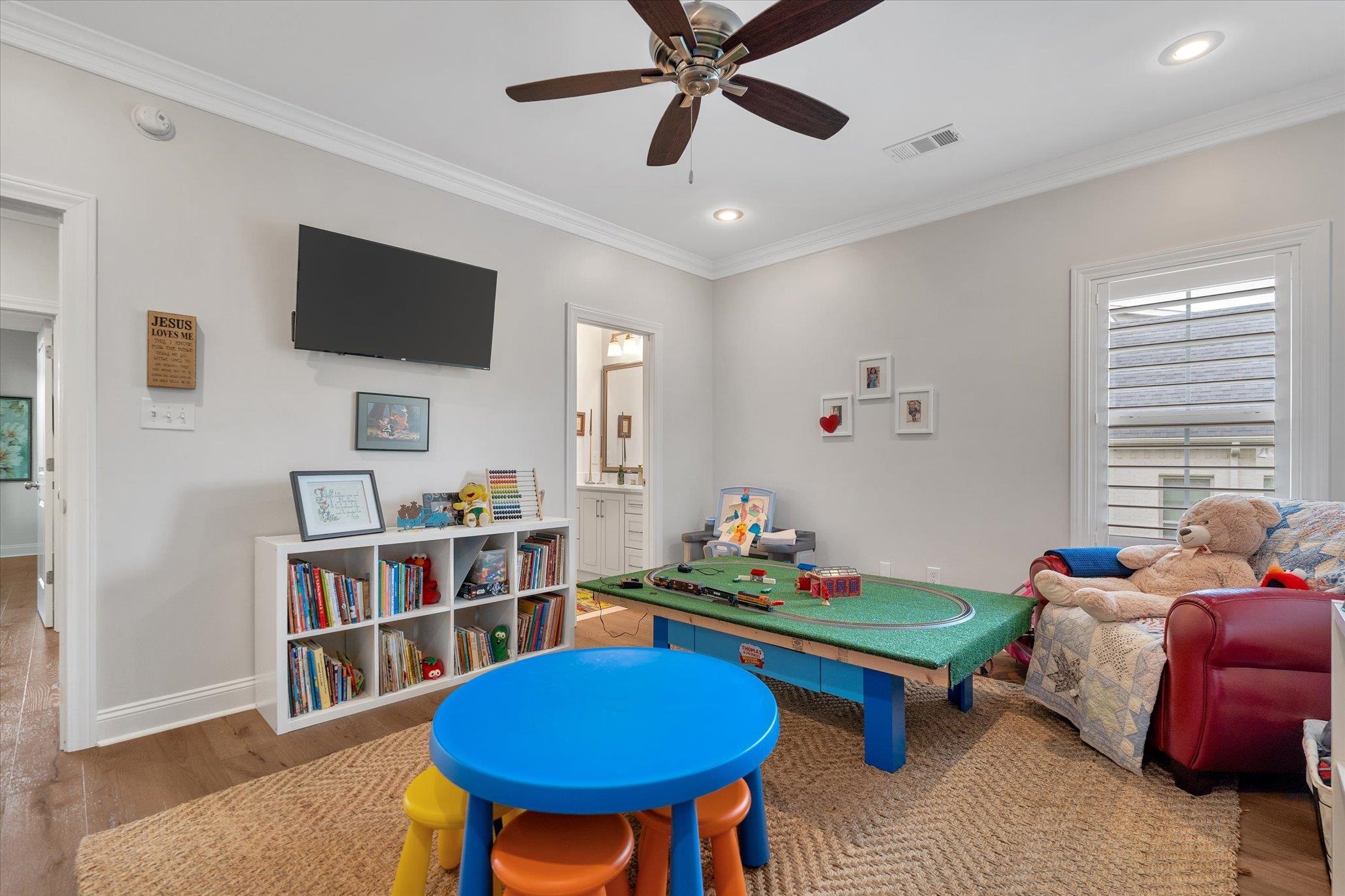 BARRINGTON PARK - Residential