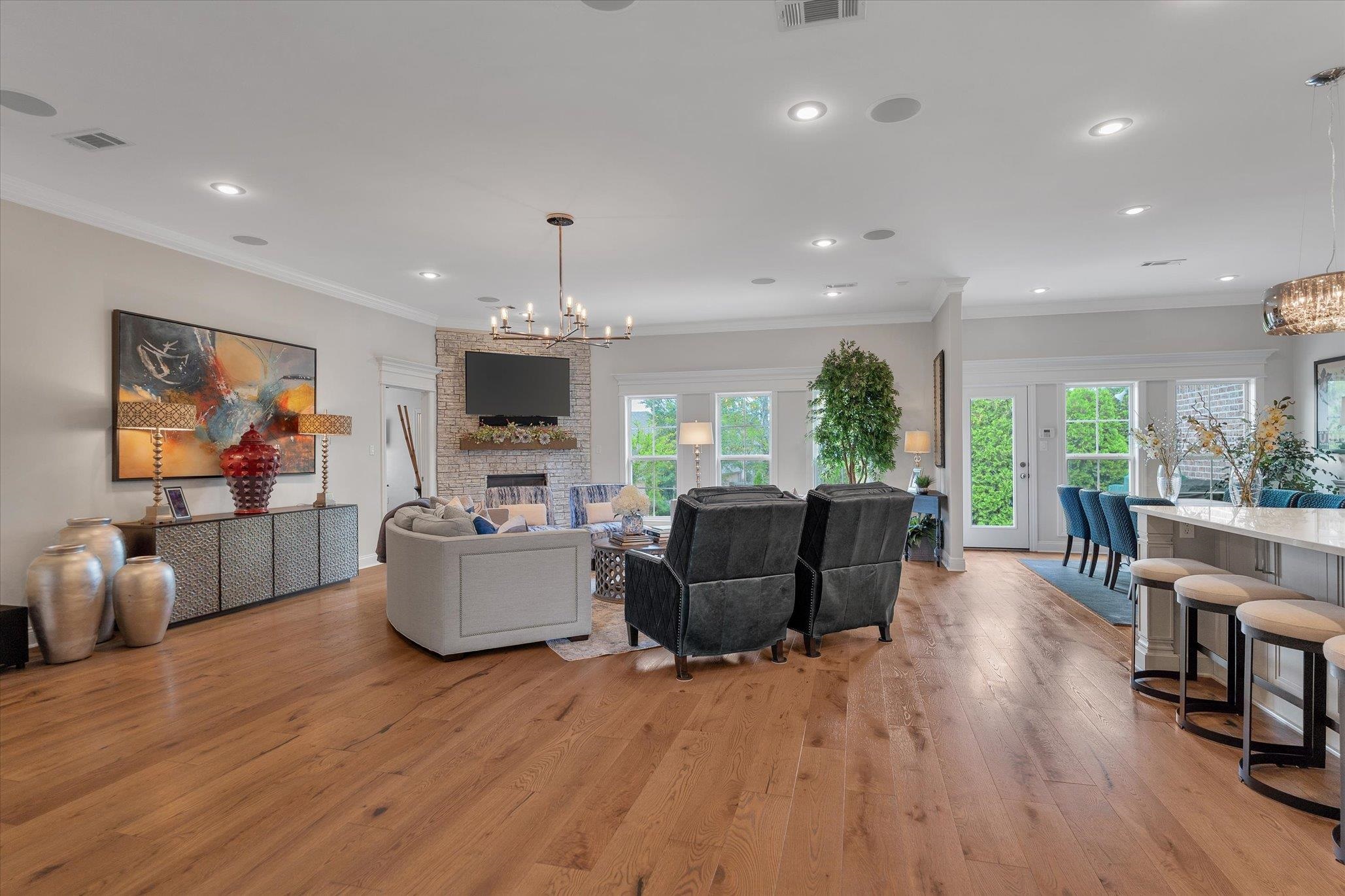 BARRINGTON PARK - Residential