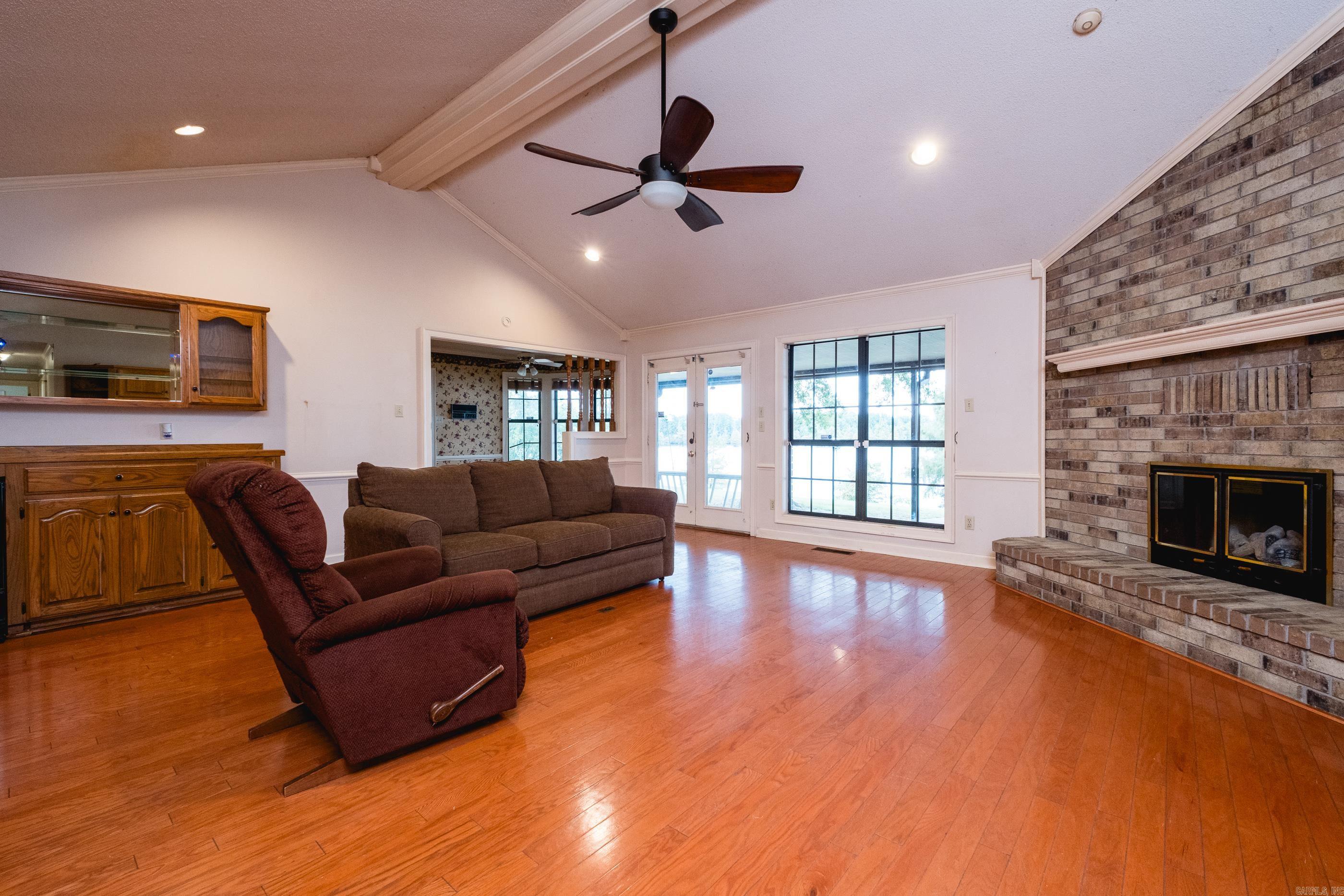 WILLOW BEACH ESTATES - Residential