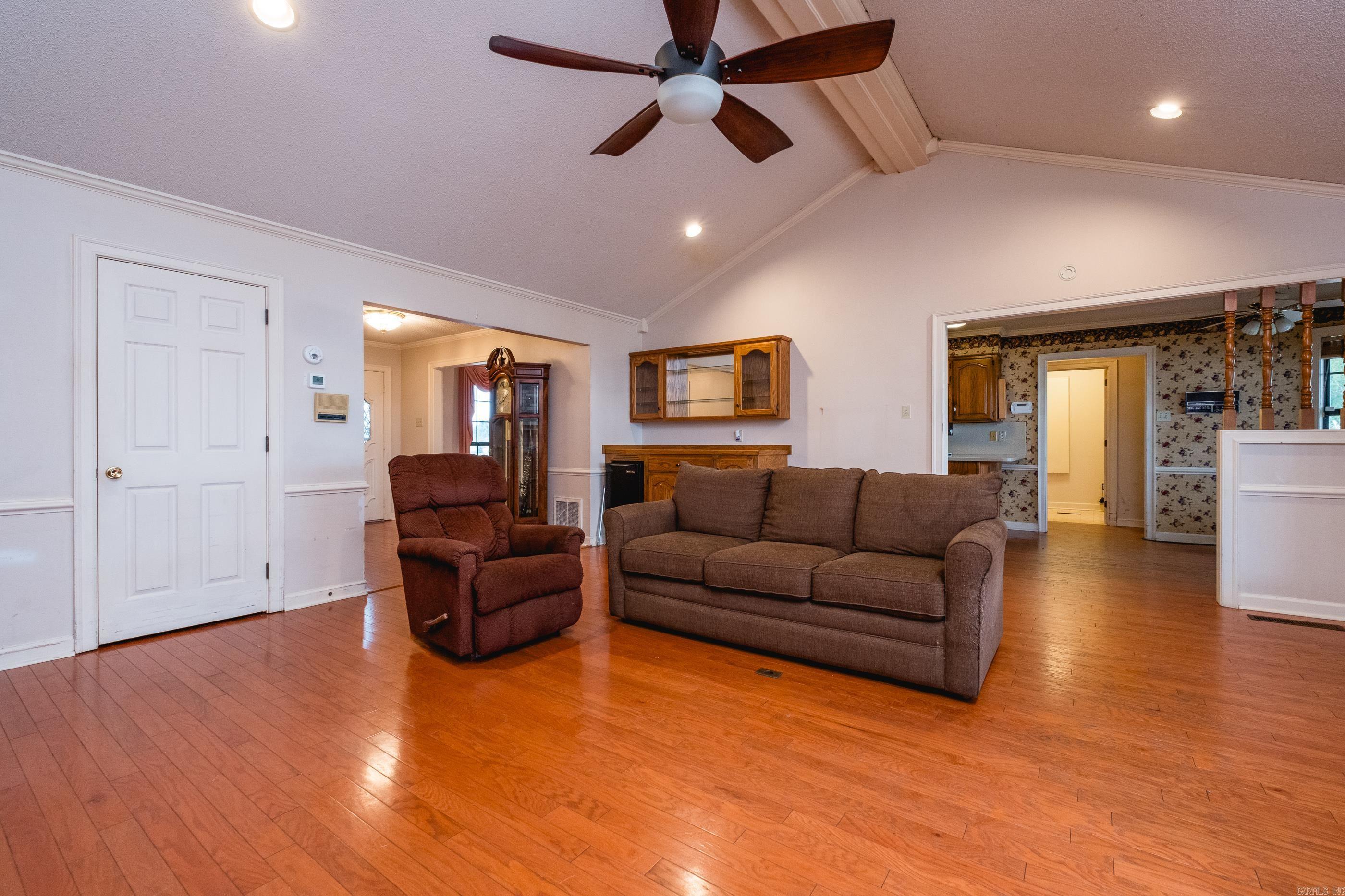 WILLOW BEACH ESTATES - Residential