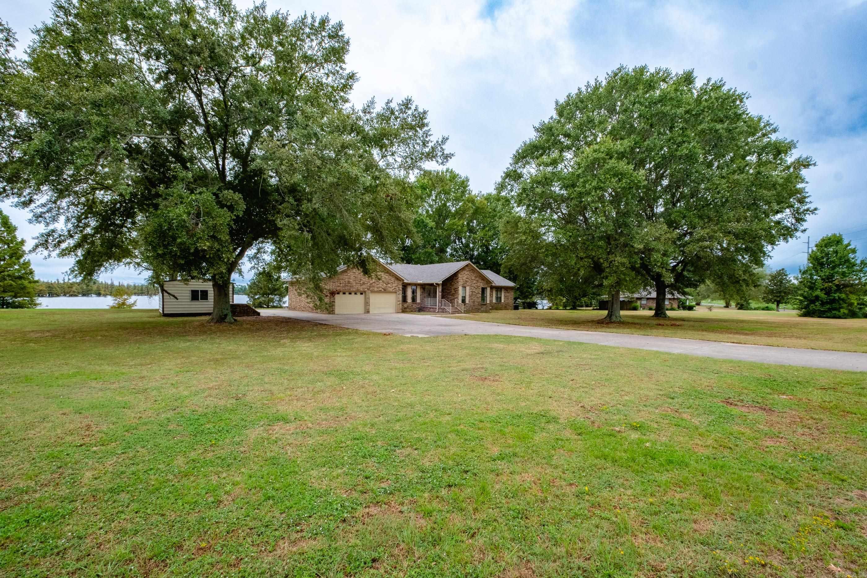 WILLOW BEACH ESTATES - Residential