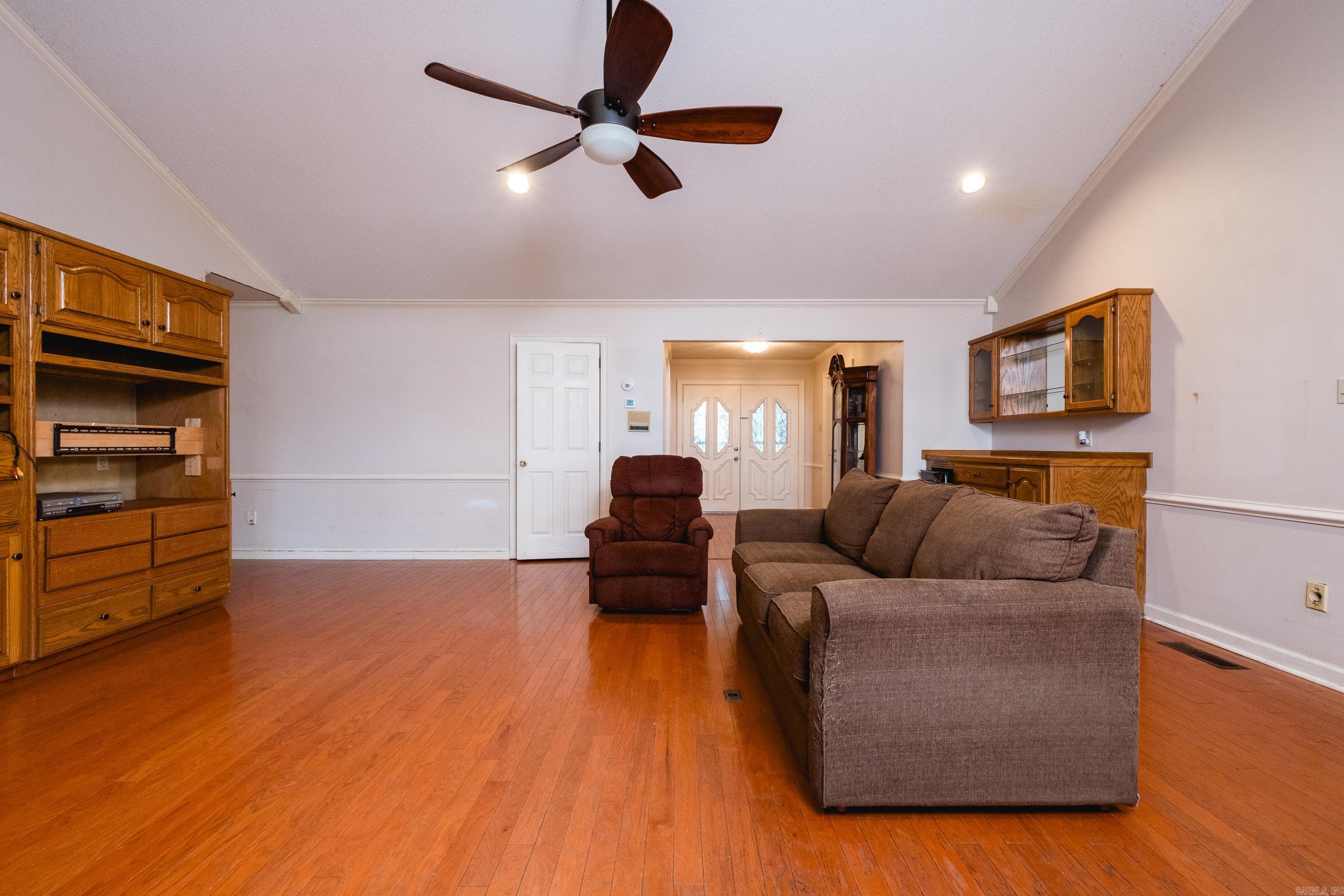 WILLOW BEACH ESTATES - Residential