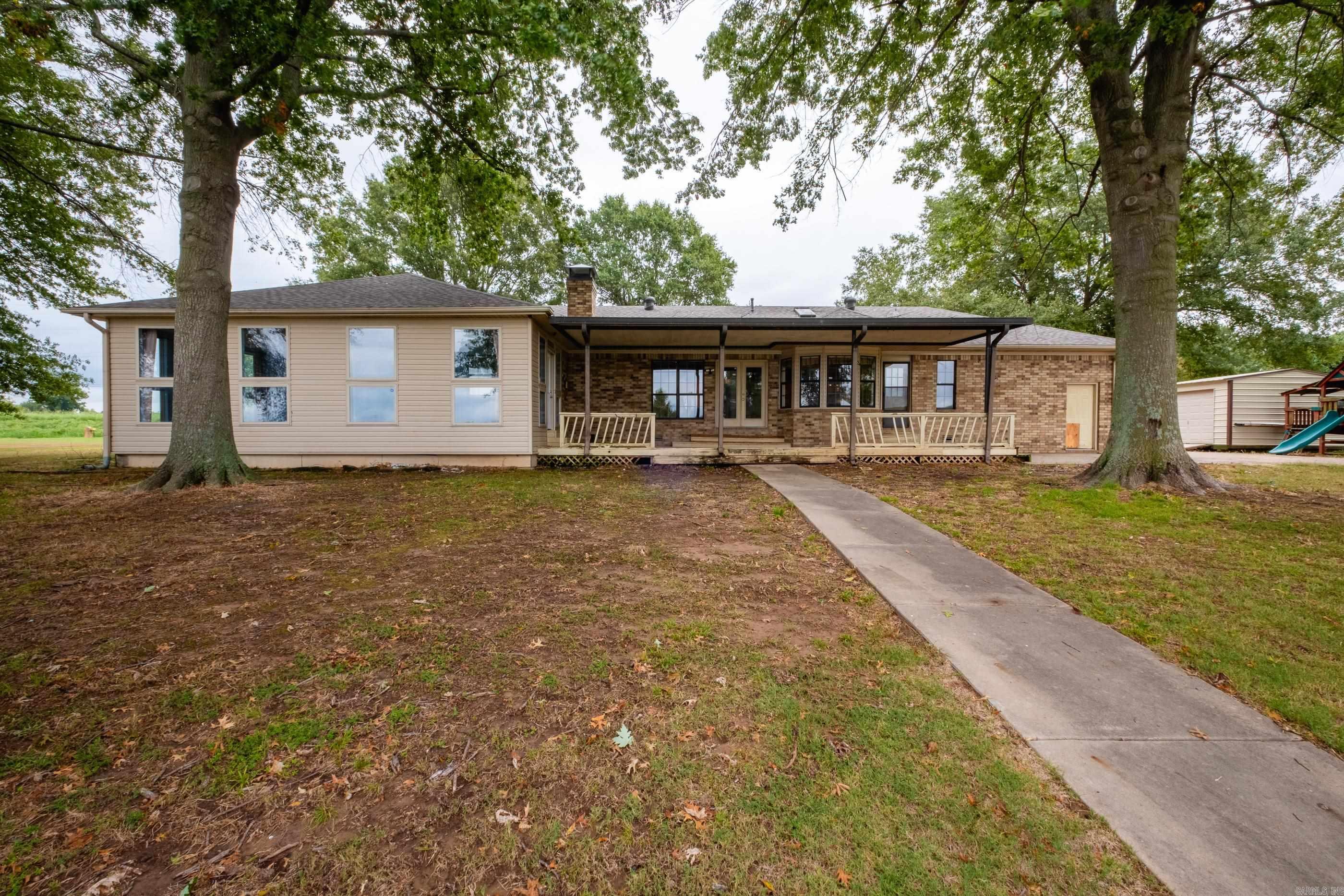 WILLOW BEACH ESTATES - Residential