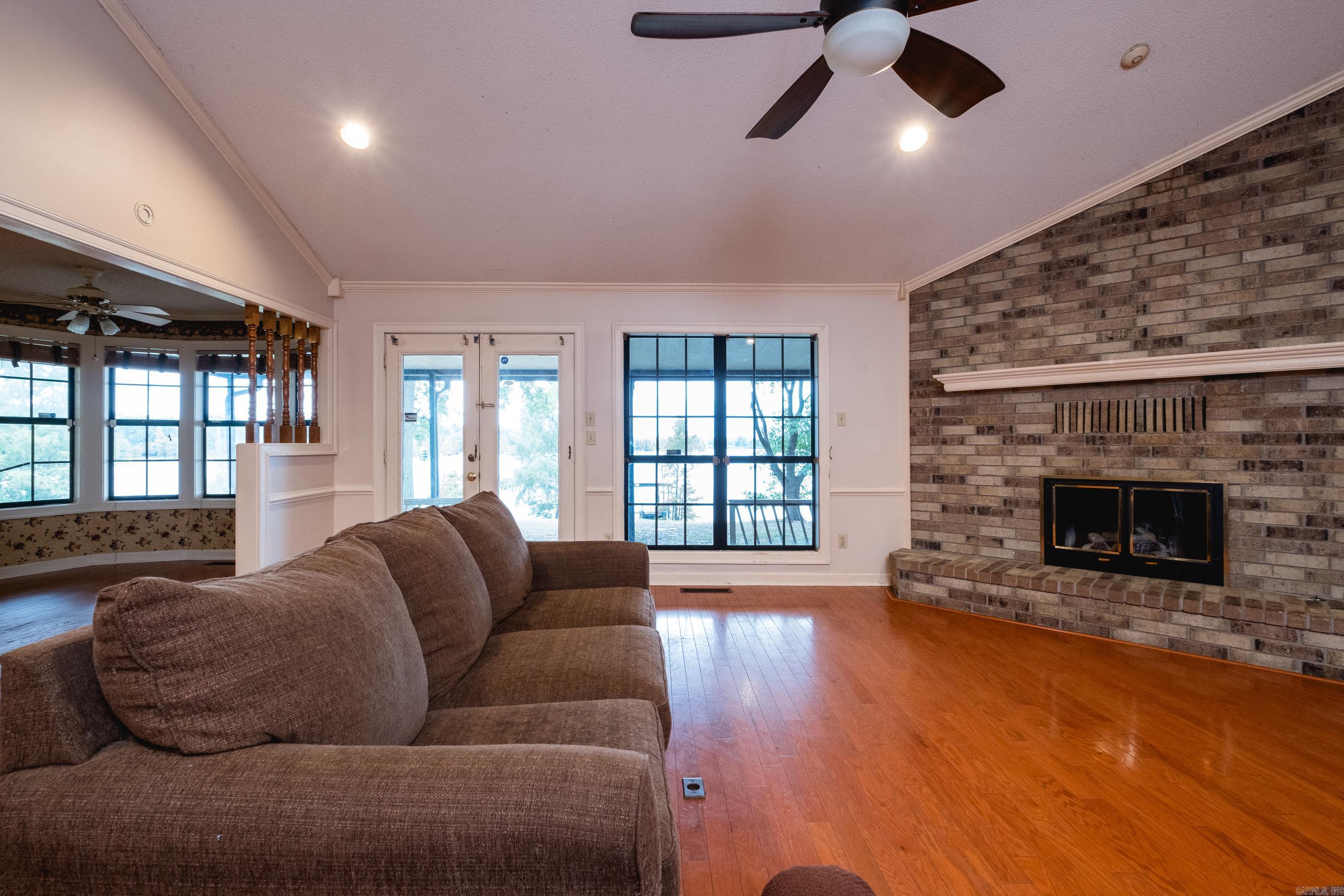 WILLOW BEACH ESTATES - Residential