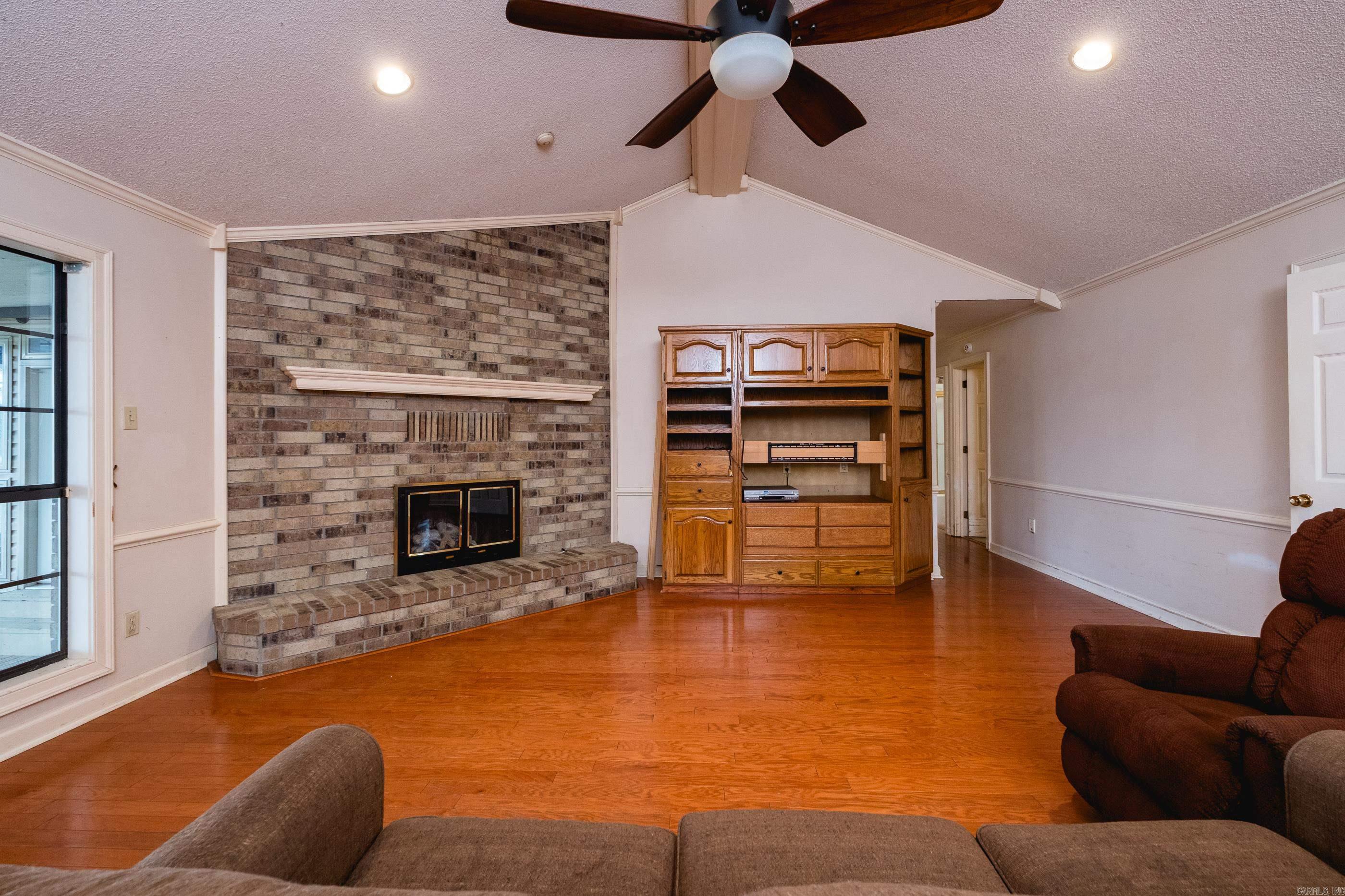 WILLOW BEACH ESTATES - Residential