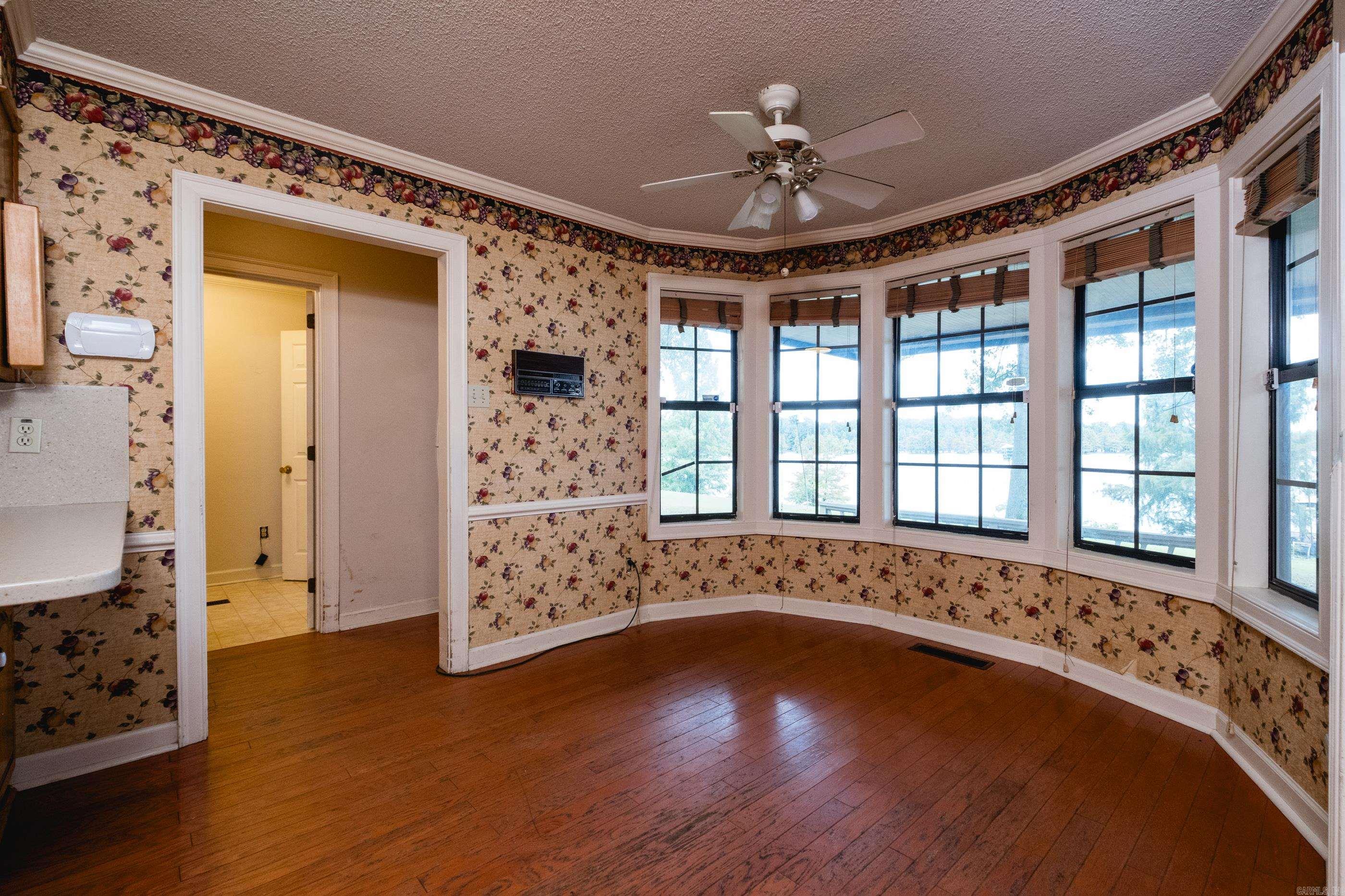 WILLOW BEACH ESTATES - Residential