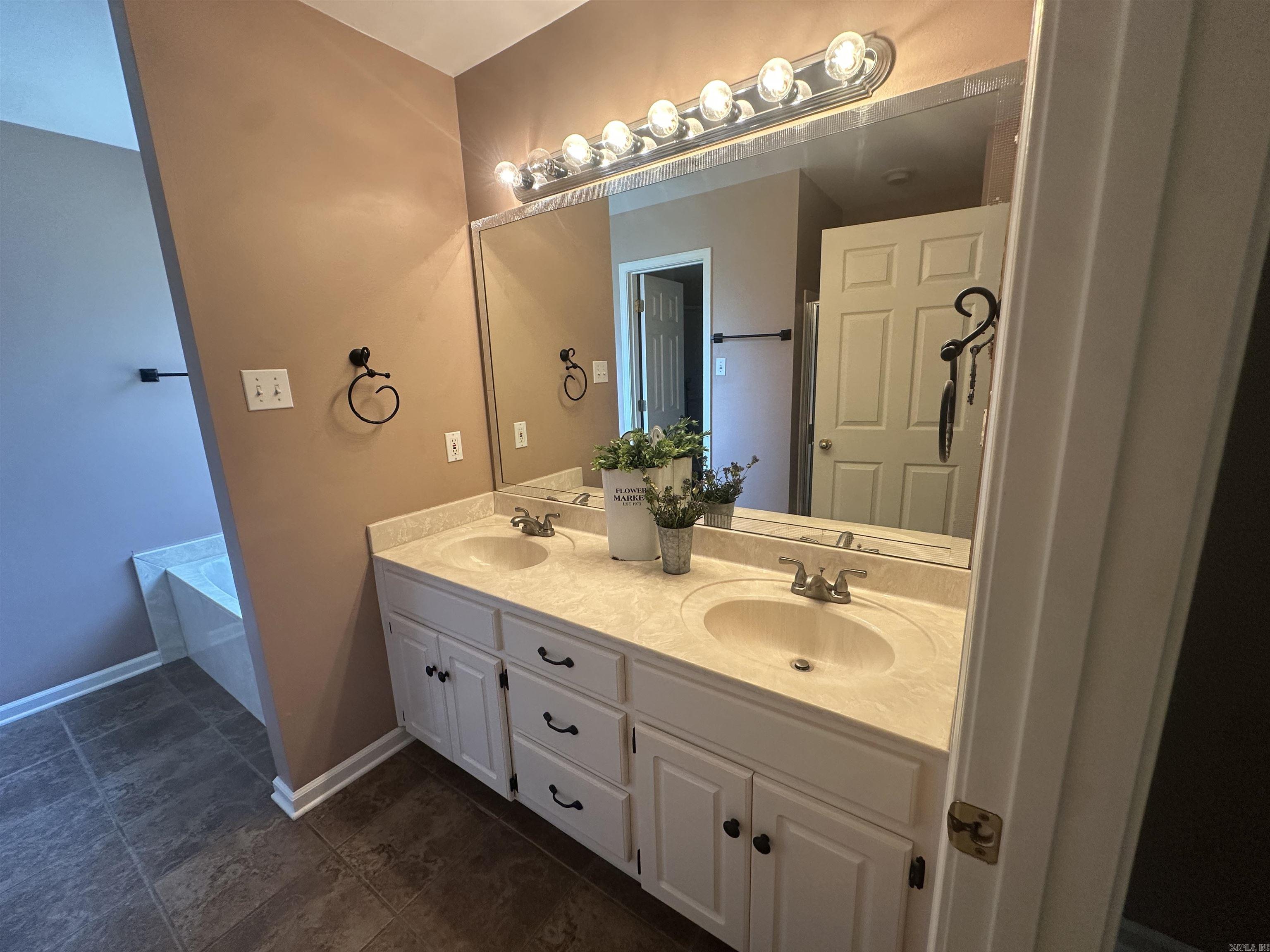 CABOT HIGHLANDS - Residential