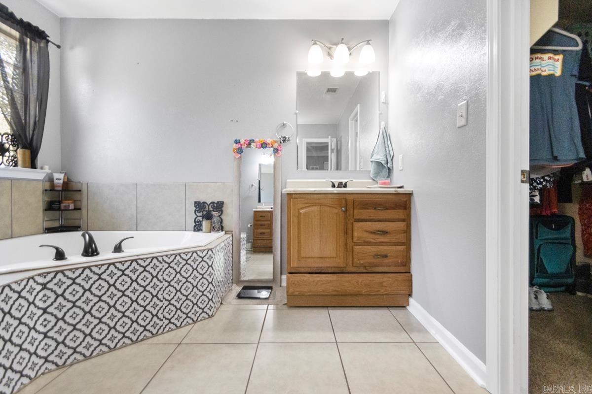 White Oak Pond Phase III - Residential