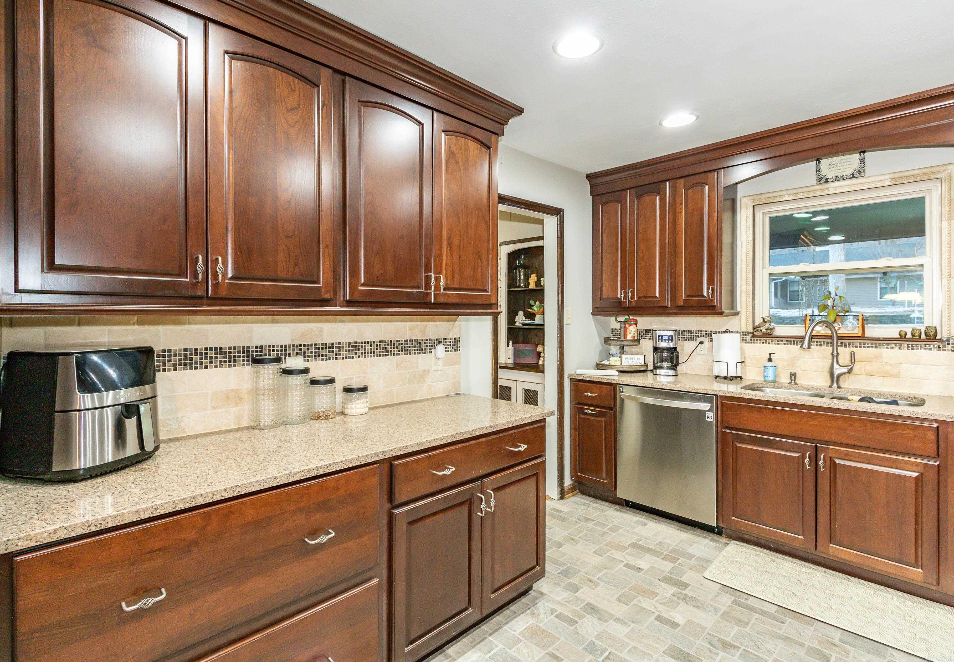 BLOOMFIELD HILLS - Residential