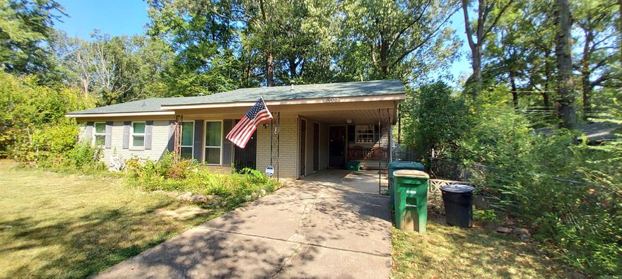 NEW ROOF, NEW HVAC, NEW WATER HEATER -  This well maintained 3/1.5  has plenty to offer.  Two living areas, lots of extra landscaping, sturdy site-built outbuilding, fully fenced front and back yard.  No seller's property disclosure available. Estate being sold by heirs. All buyers' inspections are for informational purposes only. Seller will not make any repairs. Property to be sold AS-IS.