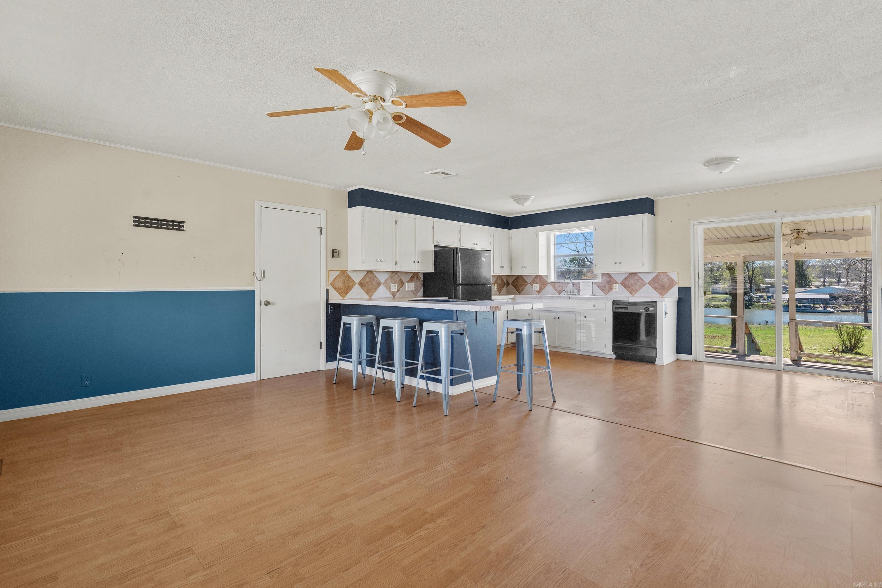 ROBERTS, R.R. - Residential