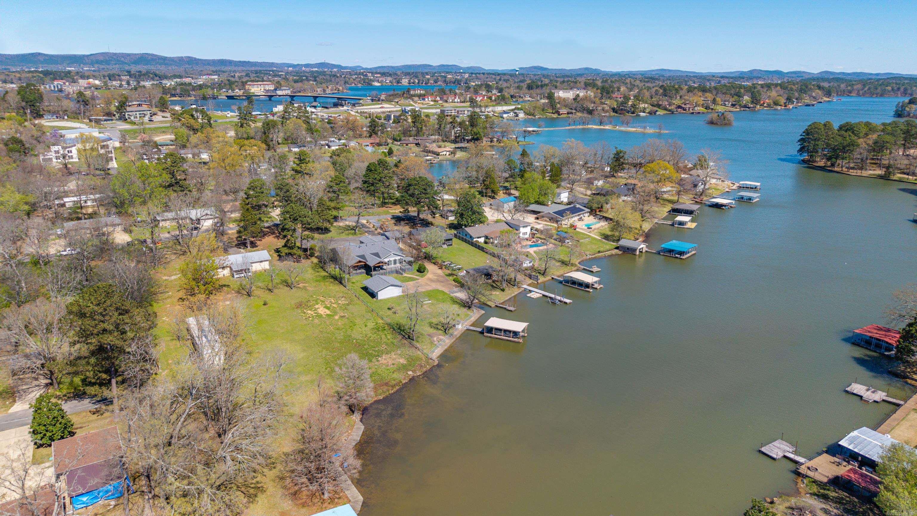 ROBERTS, R.R. - Residential