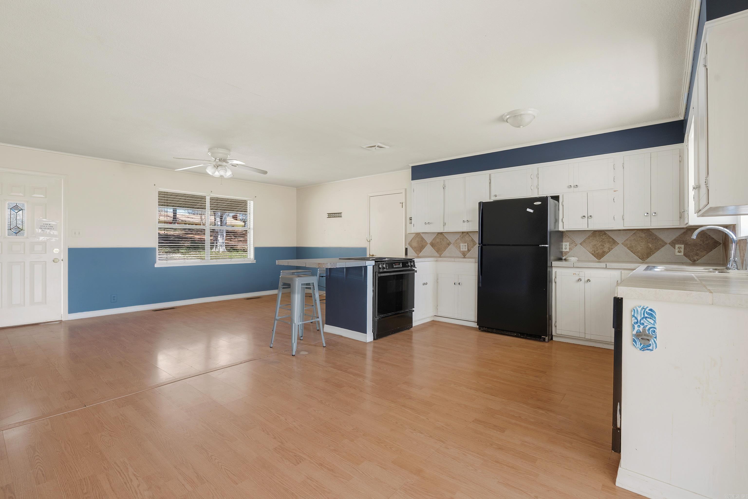 ROBERTS, R.R. - Residential