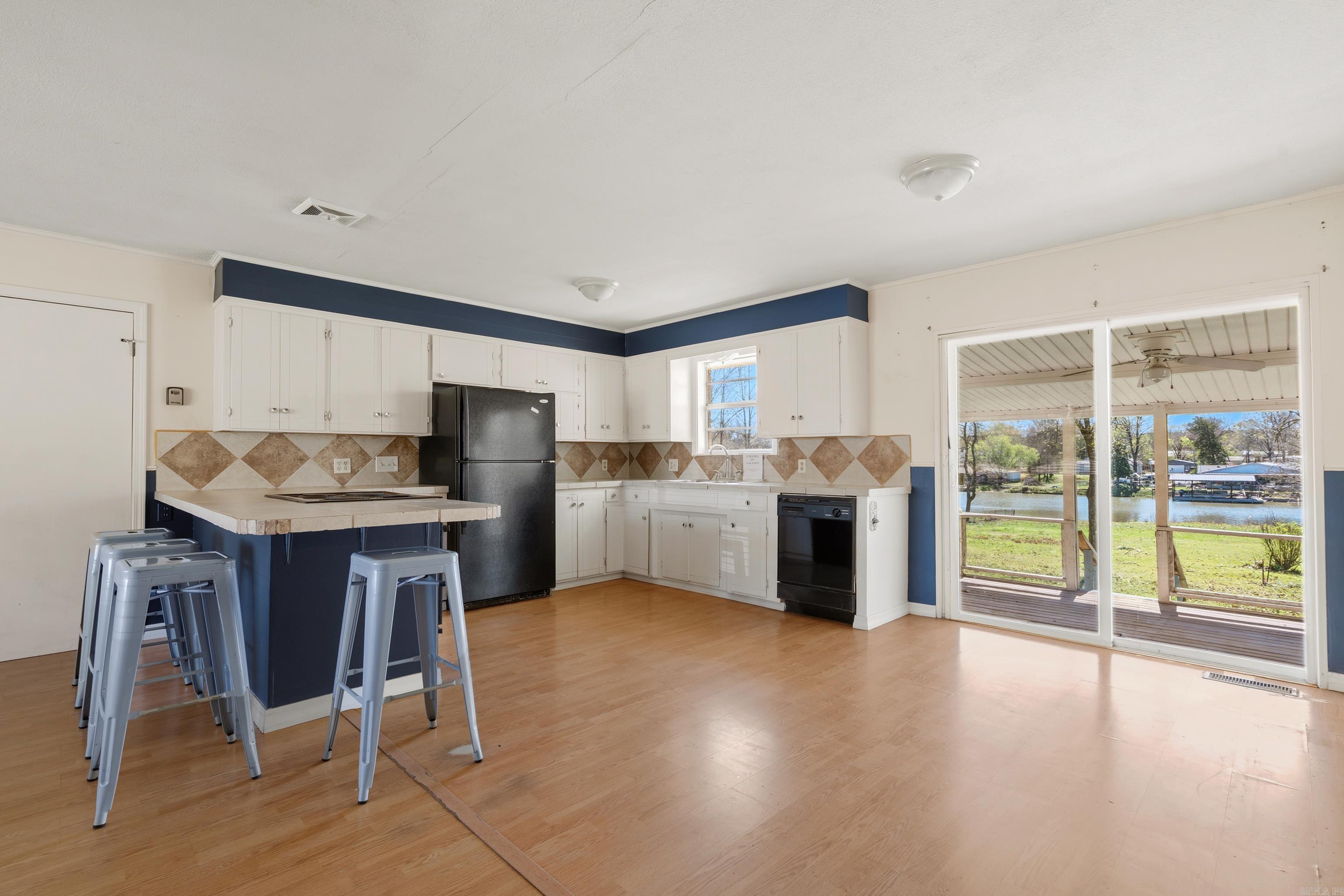 ROBERTS, R.R. - Residential