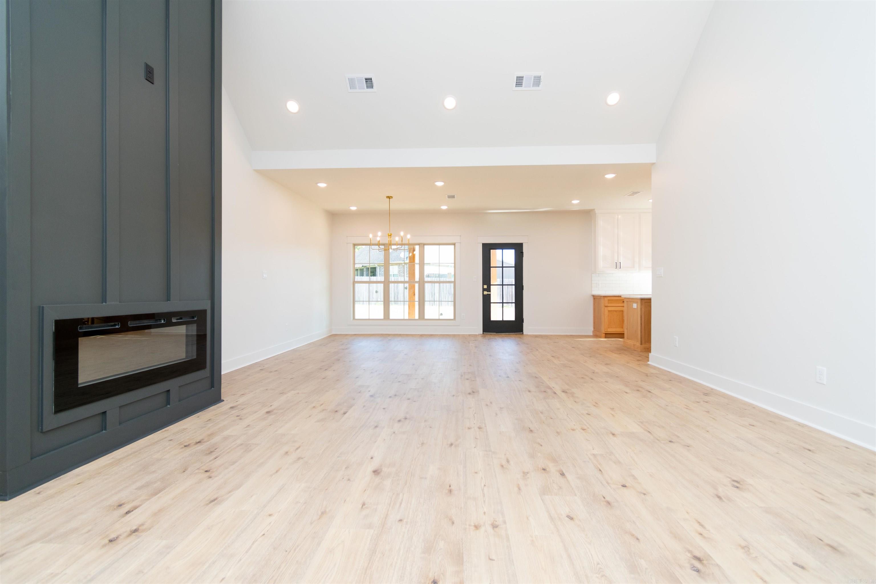 MEADOWWOOD - Residential