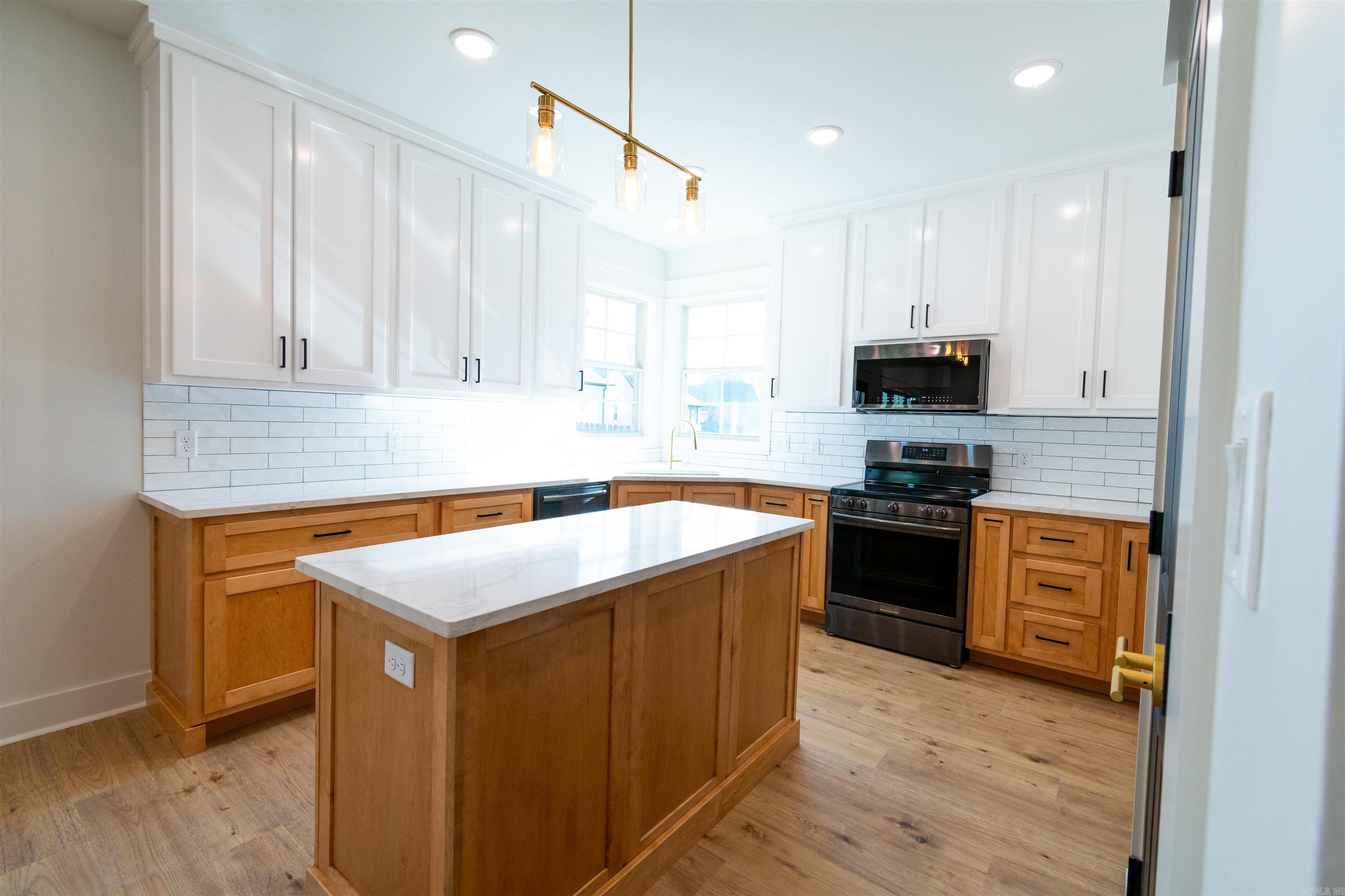 MEADOWWOOD - Residential