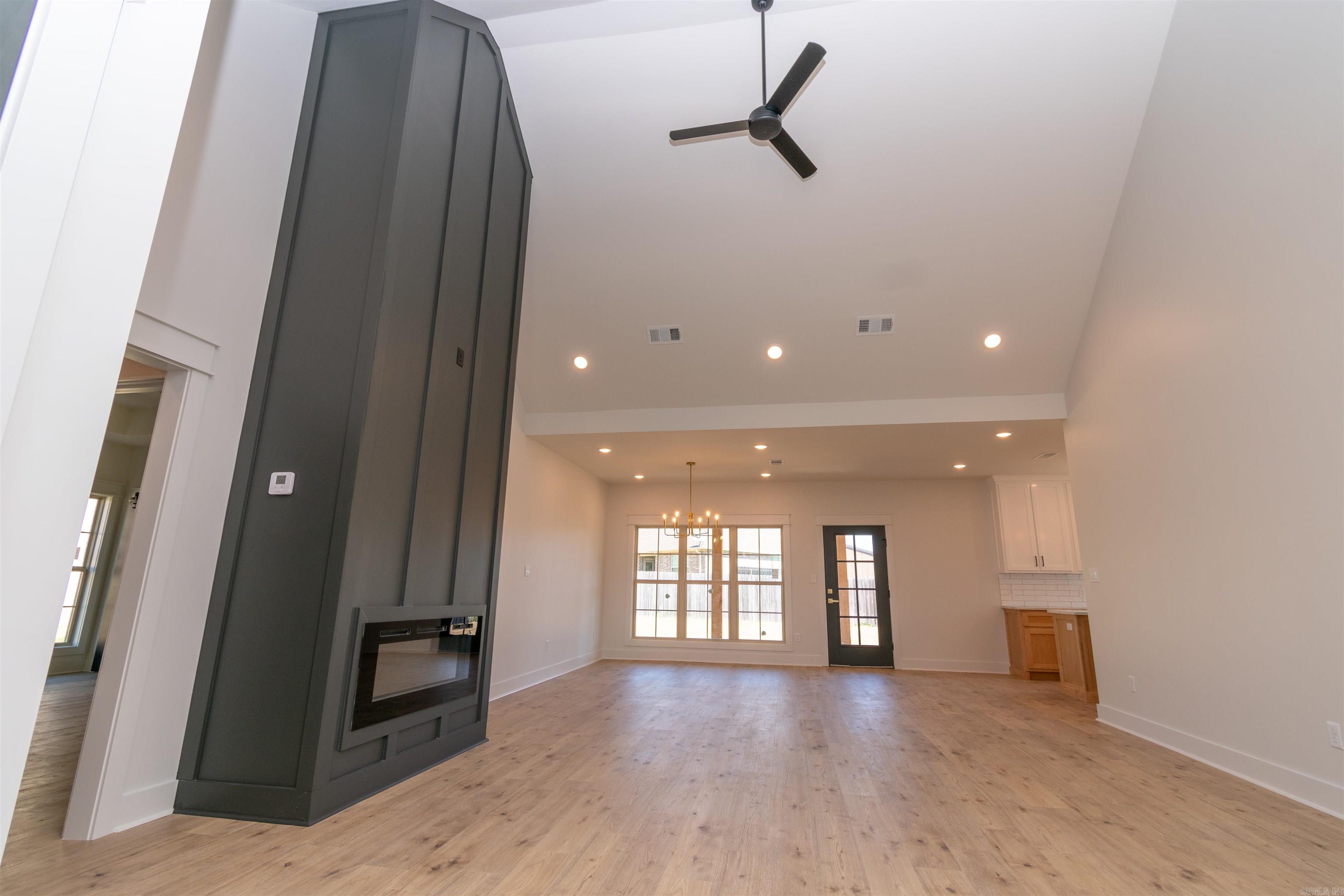 MEADOWWOOD - Residential
